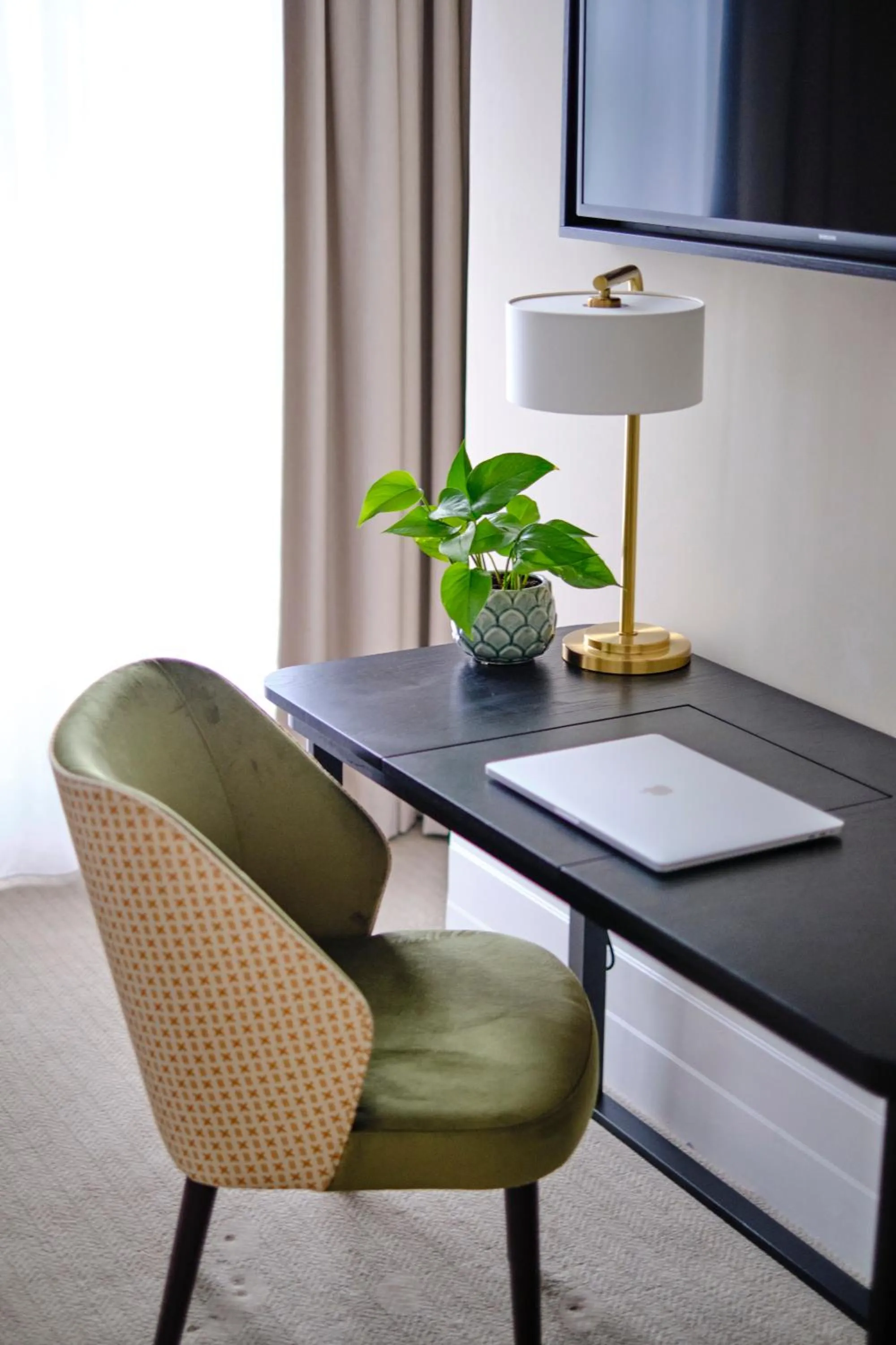 Bedroom in The Clermont London, Victoria