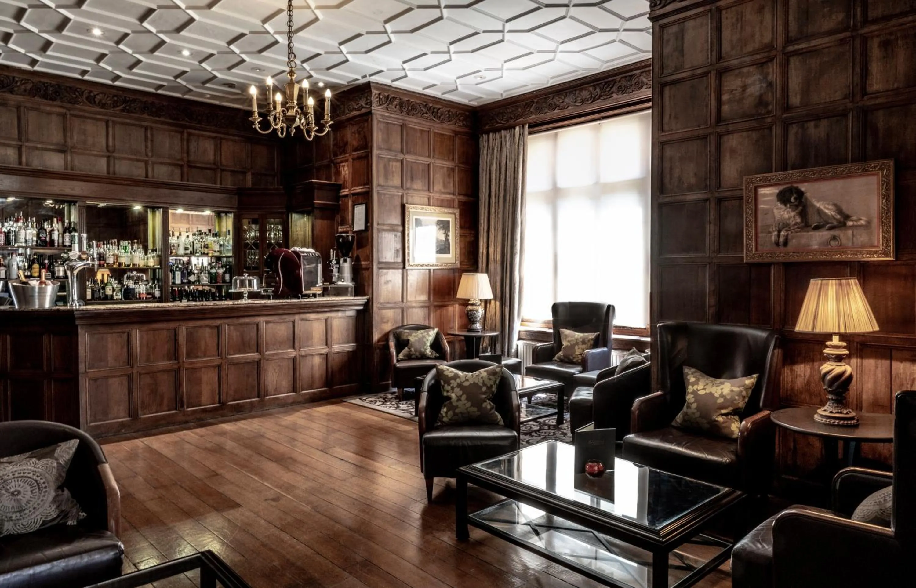 Lounge or bar in Audleys Wood Hotel, Basingstoke