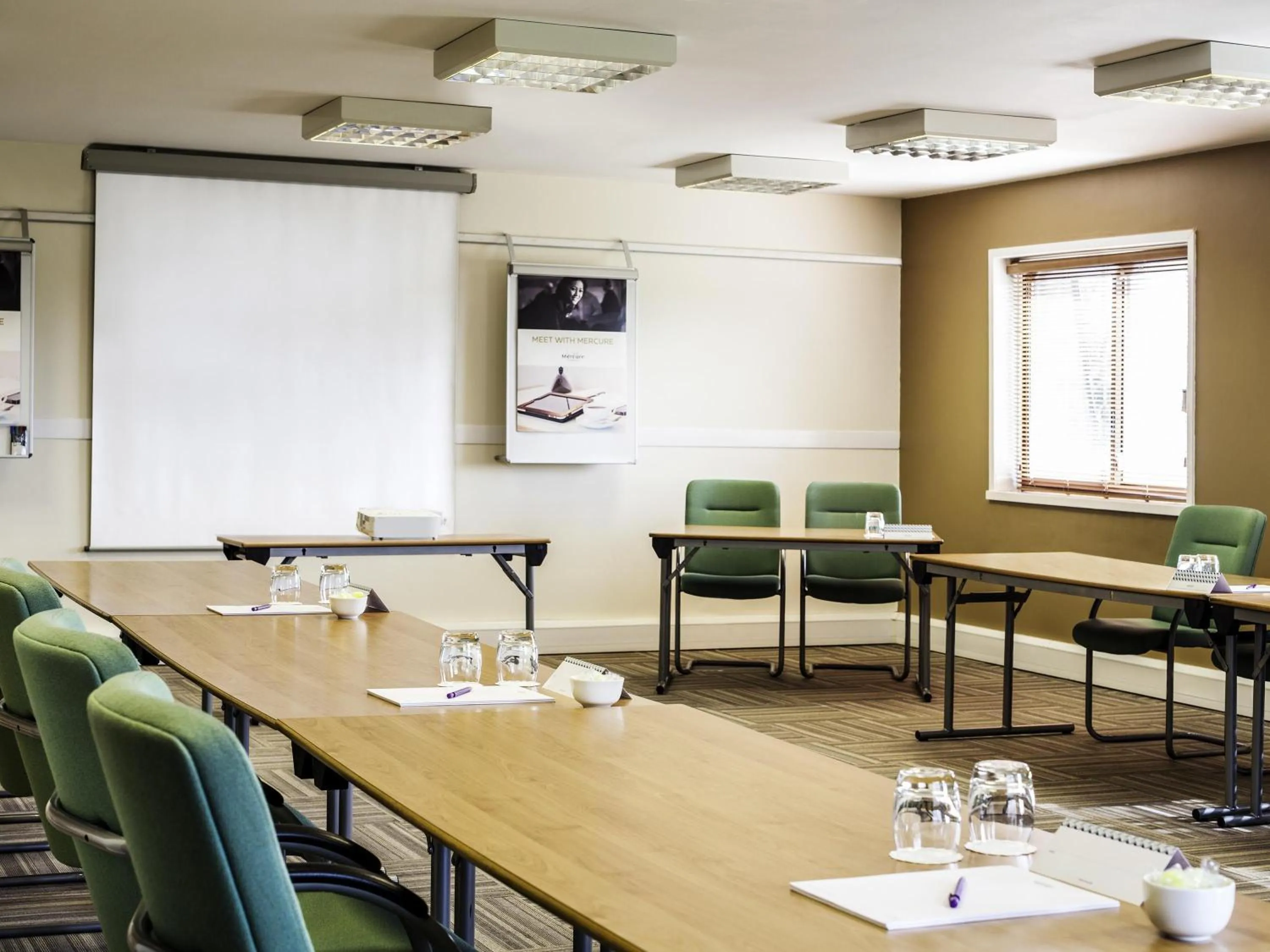 Meeting/conference room in Mercure Dartford Brands Hatch Hotel & Spa