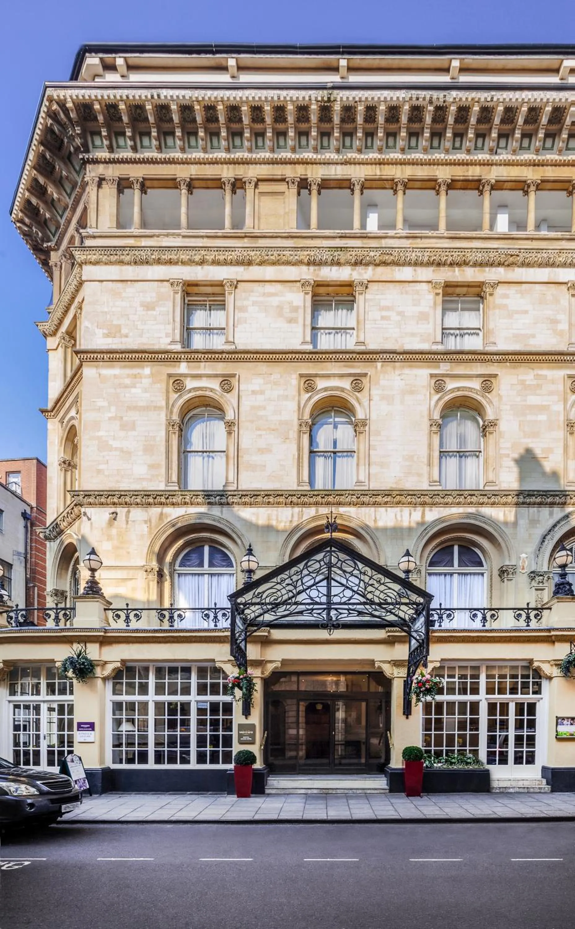 Facade/entrance in The Grand Bristol By Sunday