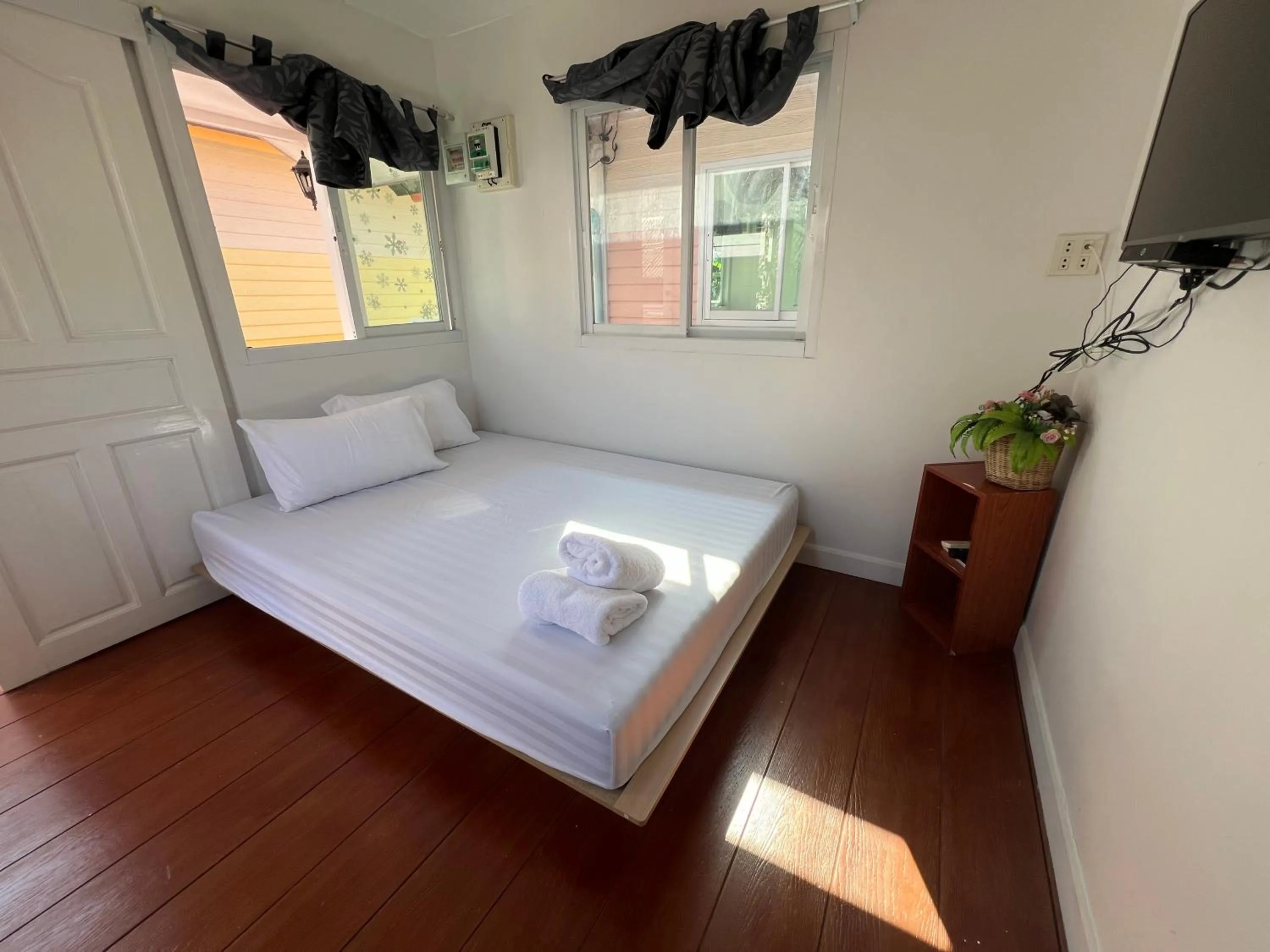 Bedroom, Bed in Se'sun Amphawa