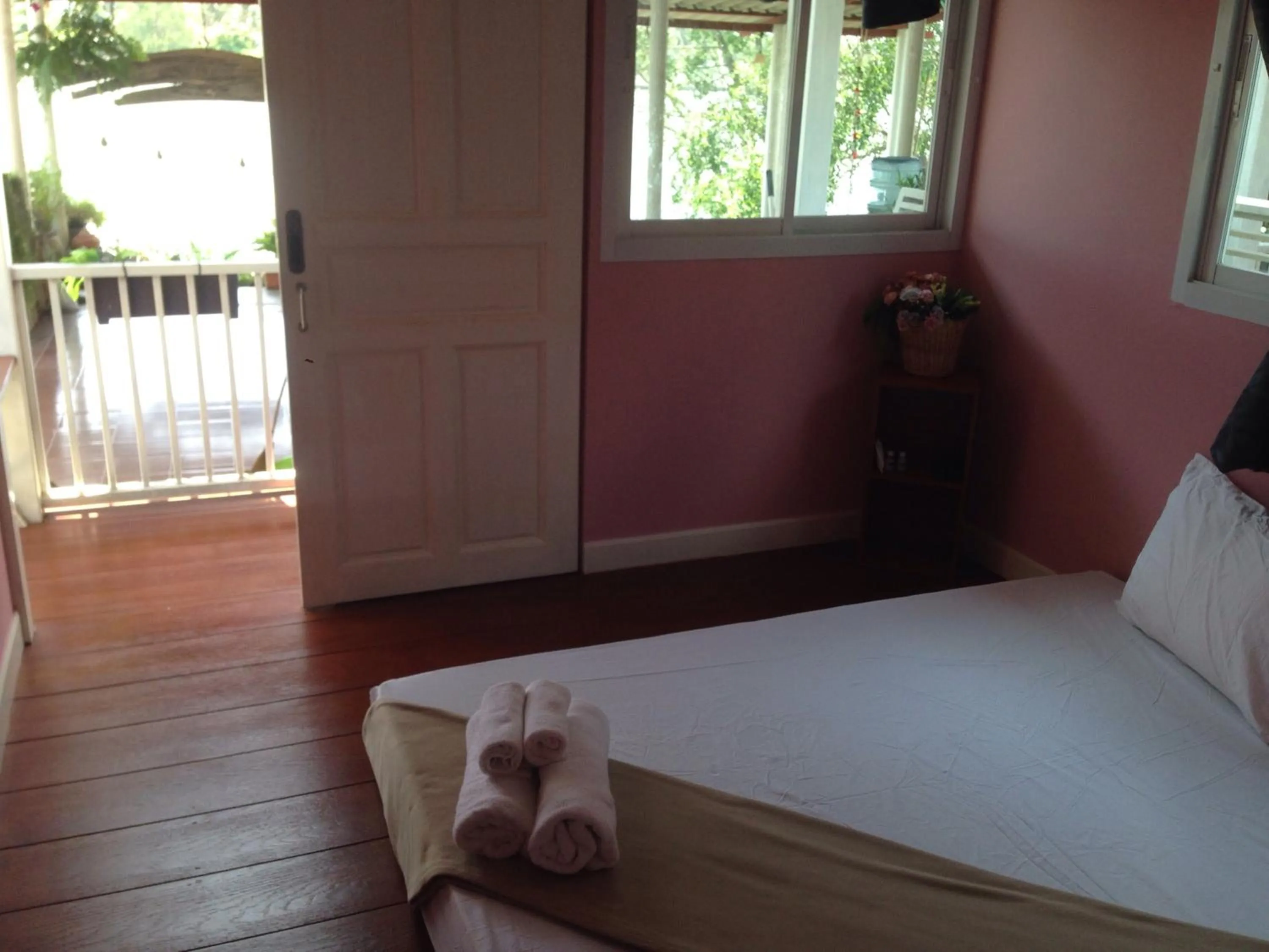 Bed in Se'sun Amphawa