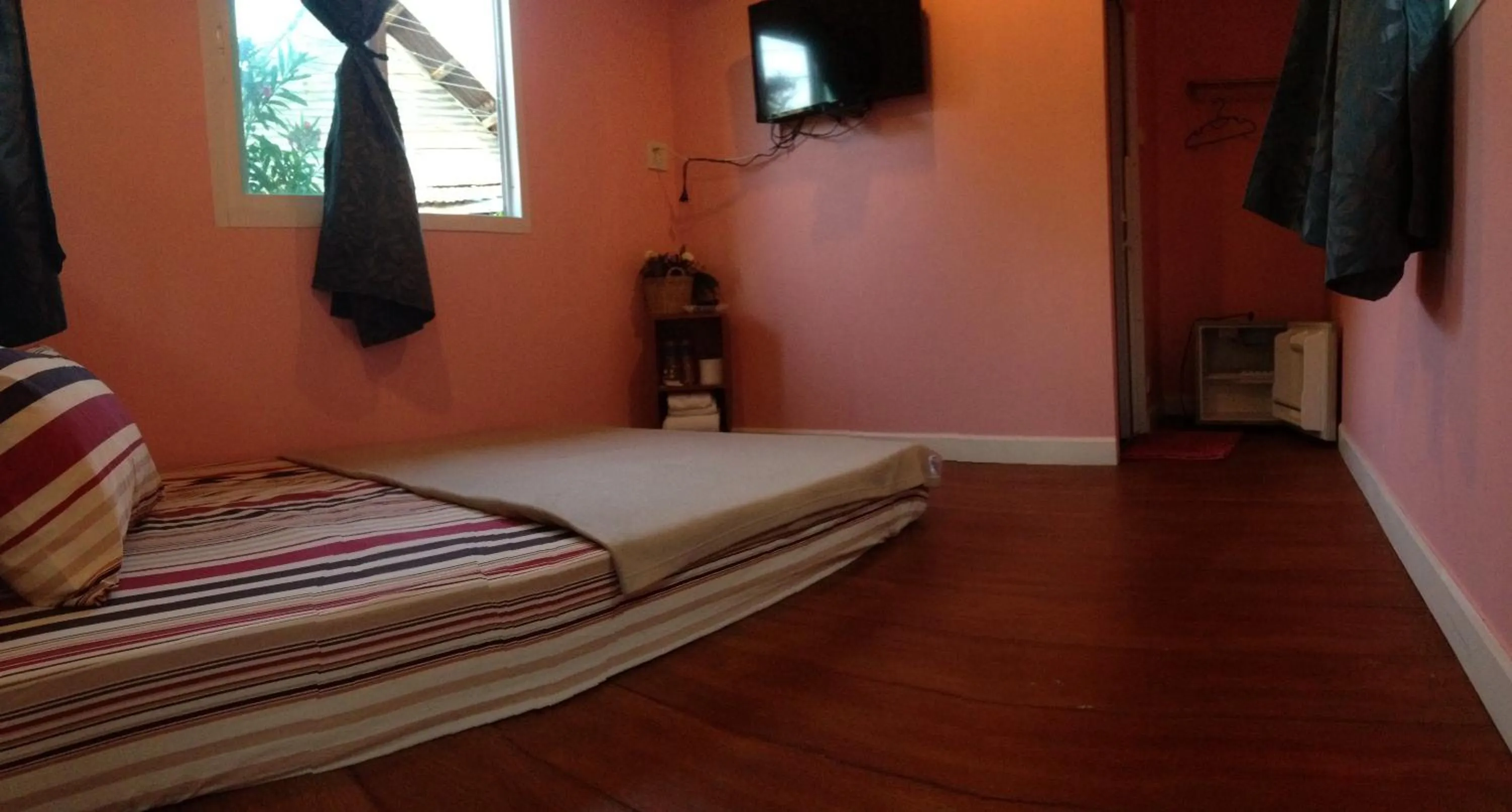 Bed in Se'sun Amphawa