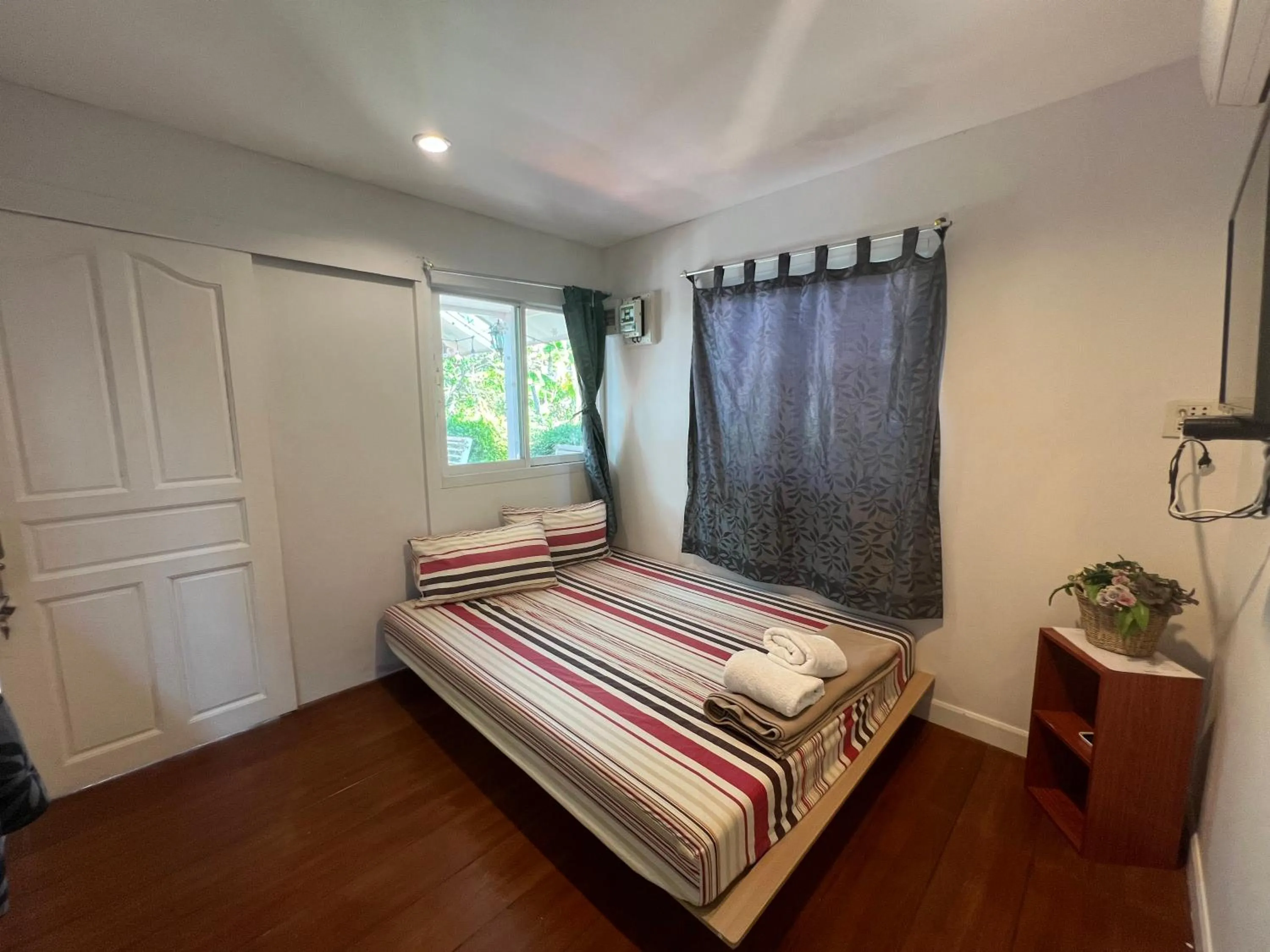 Bed in Se'sun Amphawa