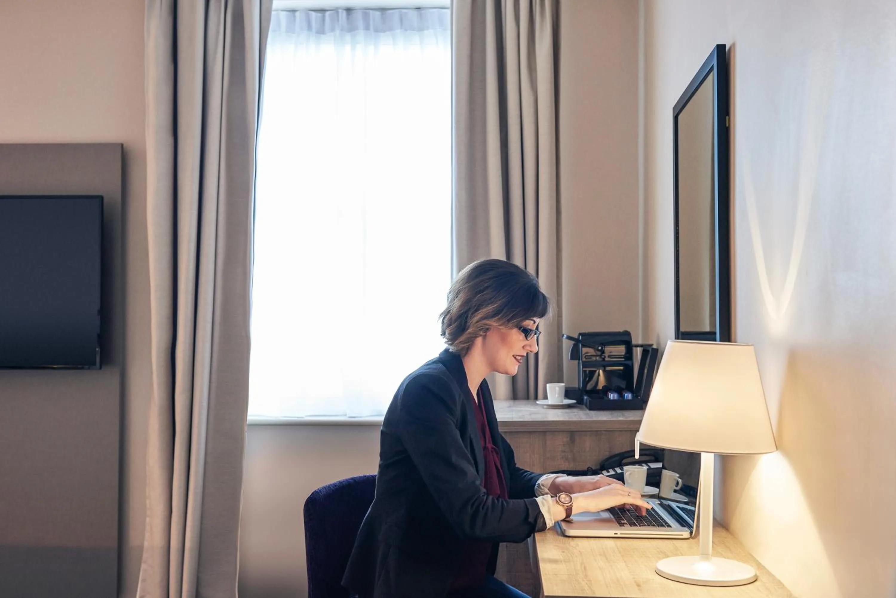 TV and multimedia in Exeter Rougemont Hotel by Sunday