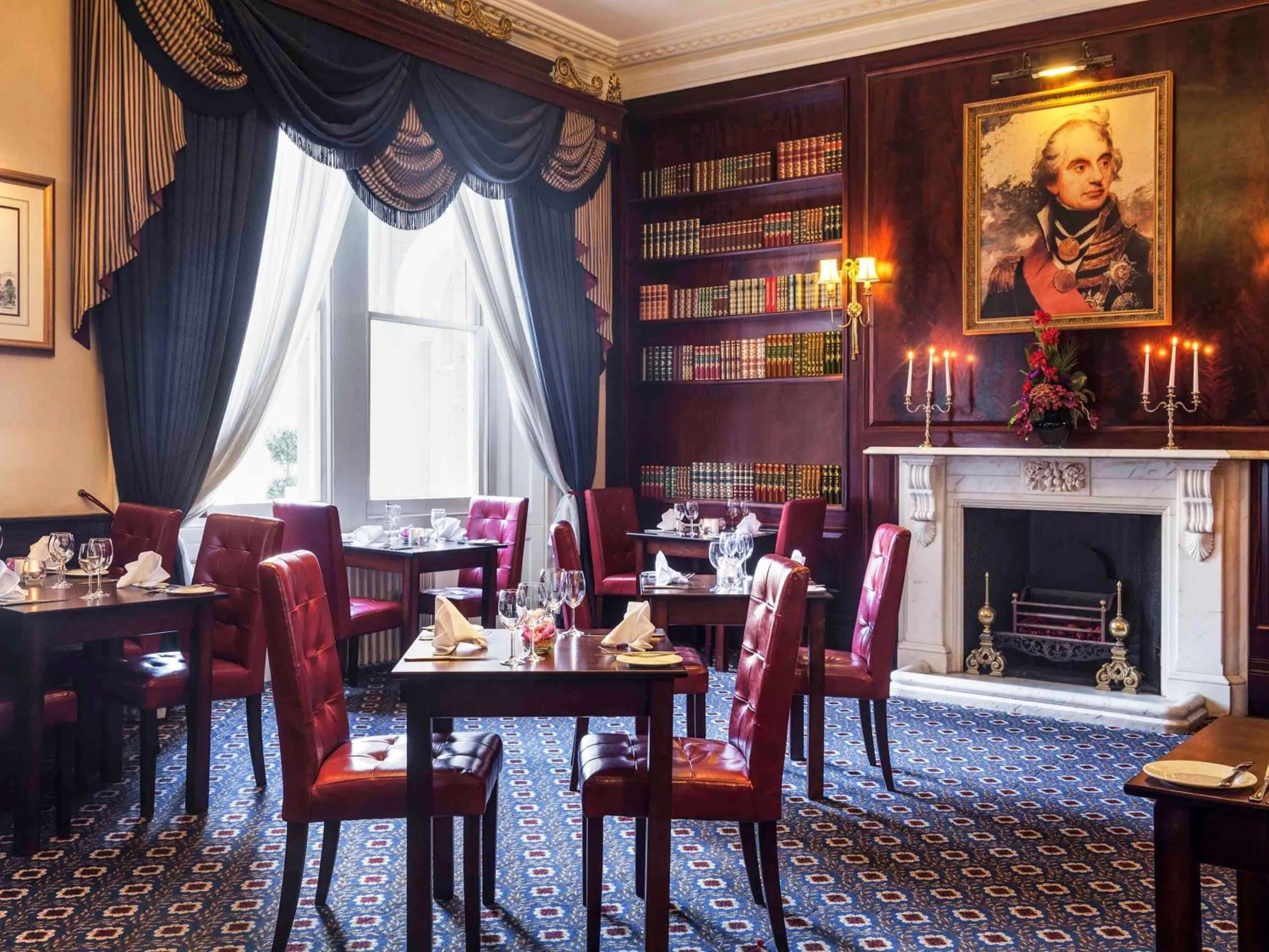 Restaurant/places to eat in Exeter Rougemont Hotel by Sunday