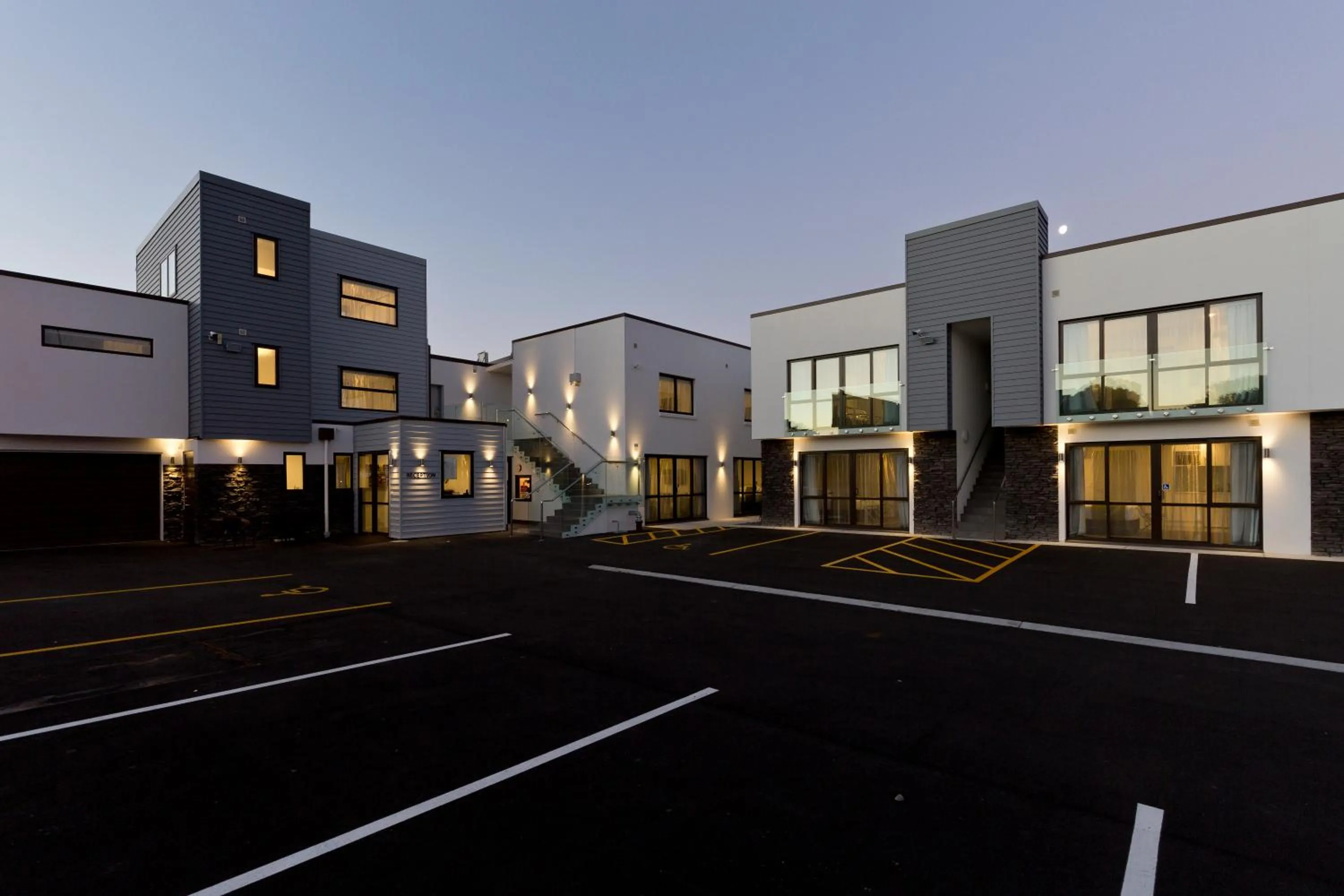 Property building in 2 on Whiteleigh and 239 on Lincoln Motel