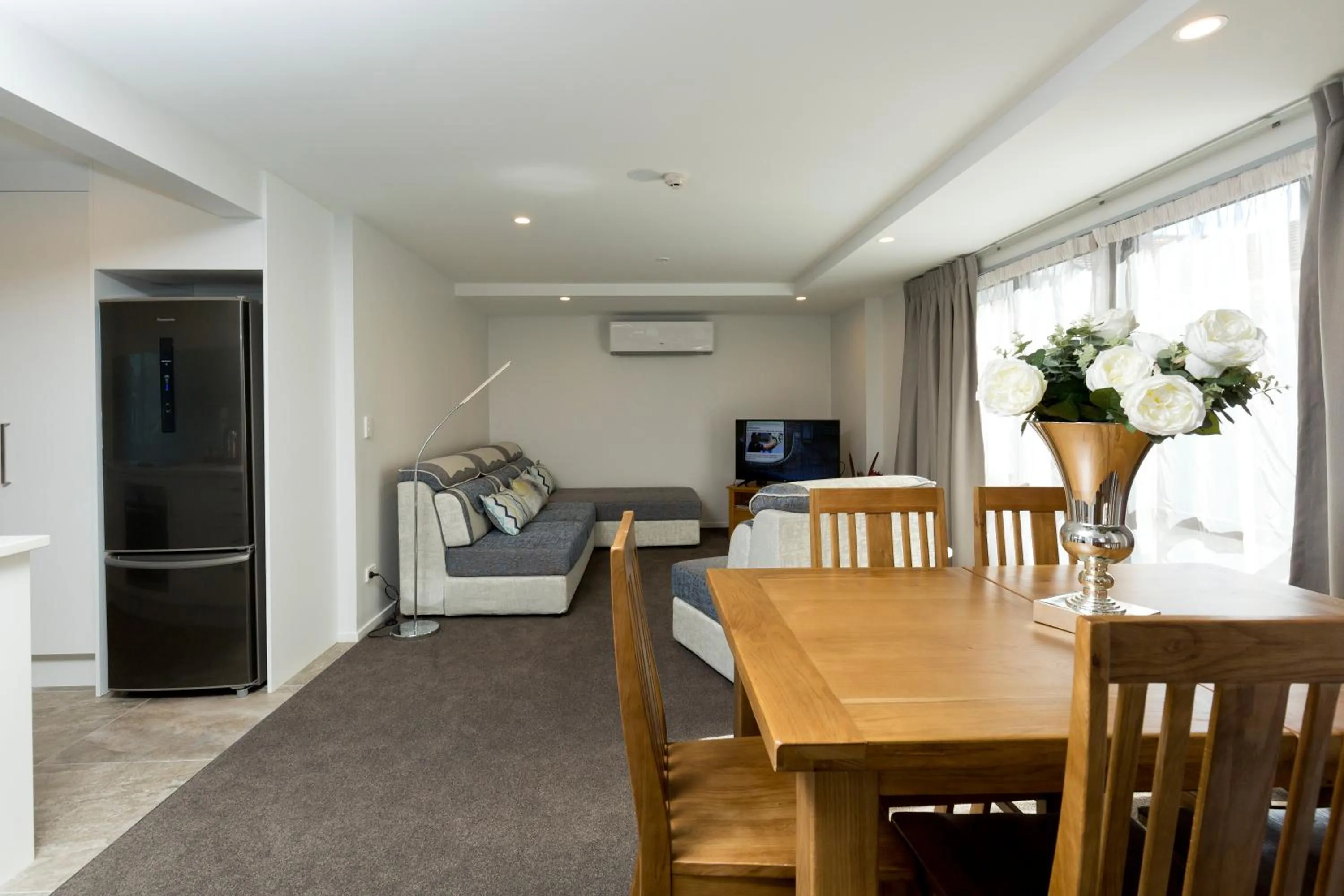 Living room in 2 on Whiteleigh and 239 on Lincoln Motel