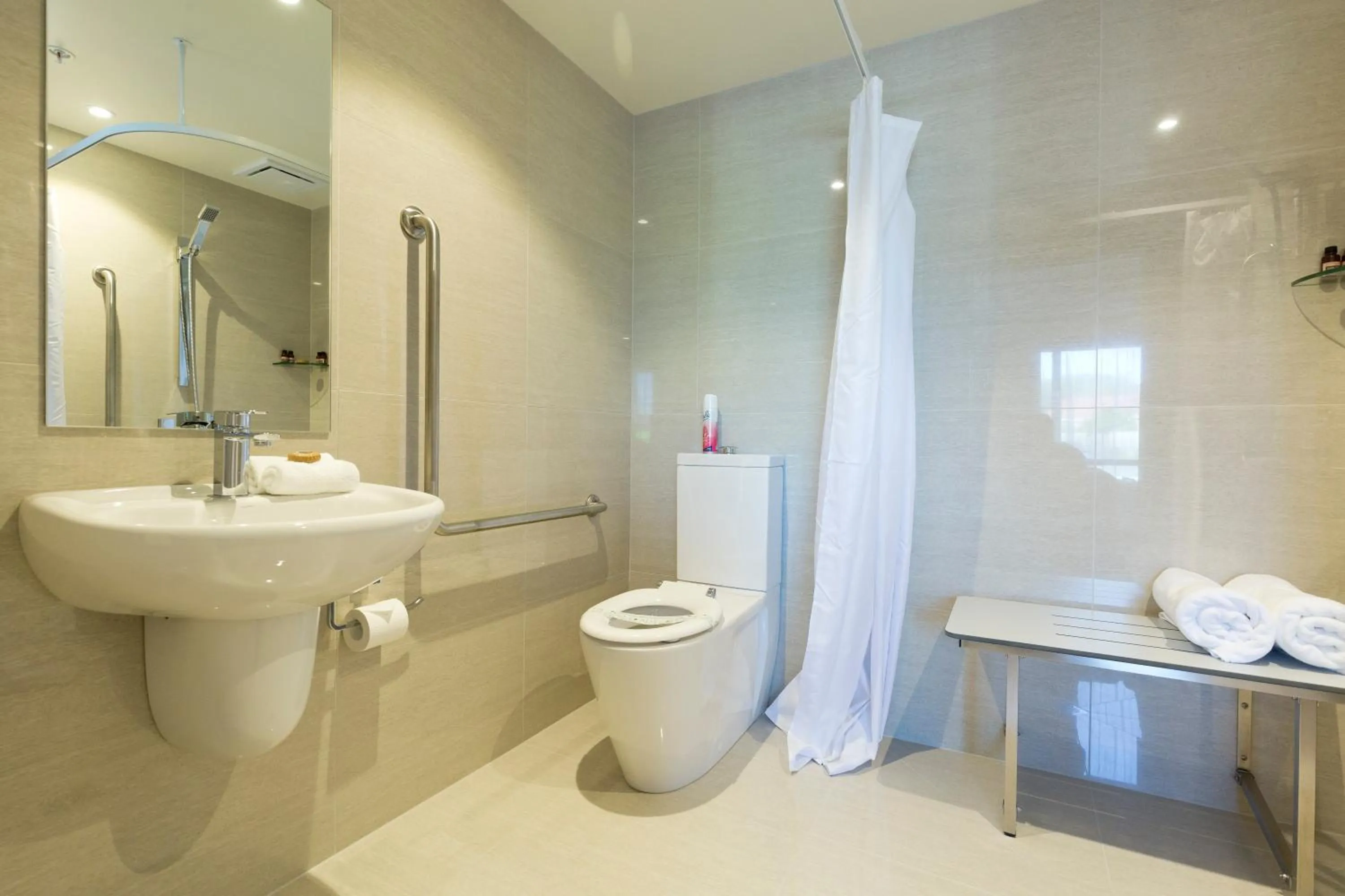 Bathroom in 2 on Whiteleigh and 239 on Lincoln Motel