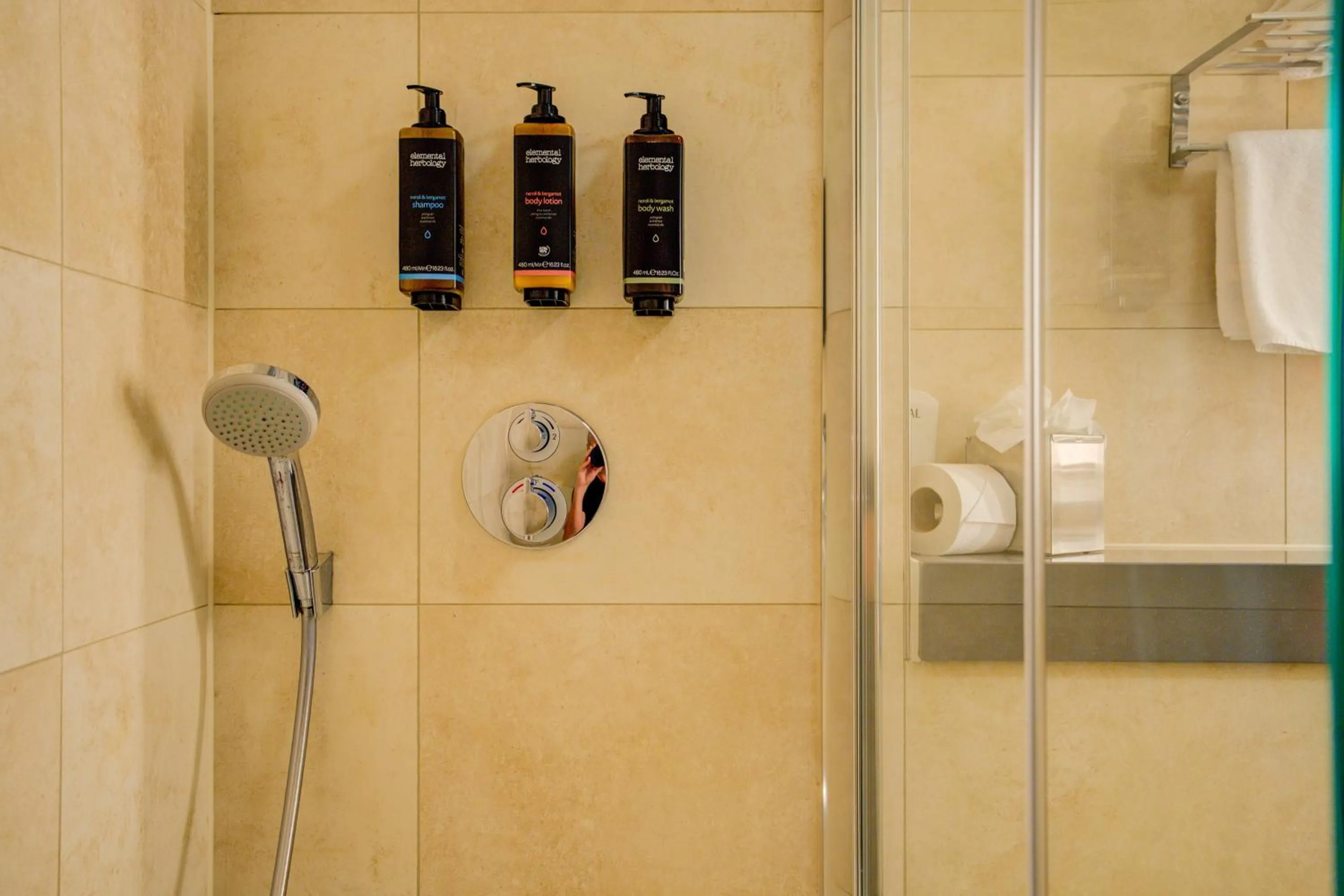 Bathroom in Atlantic Tower Hotel Liverpool By Sunday