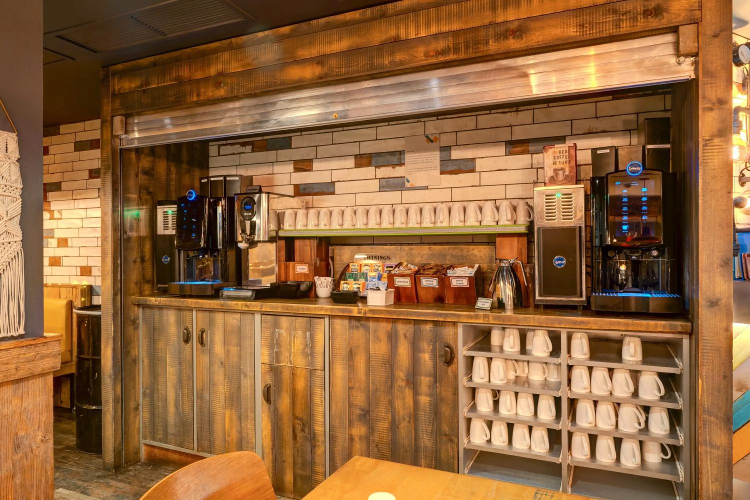 Lounge or bar in Manchester Portland By Sunday