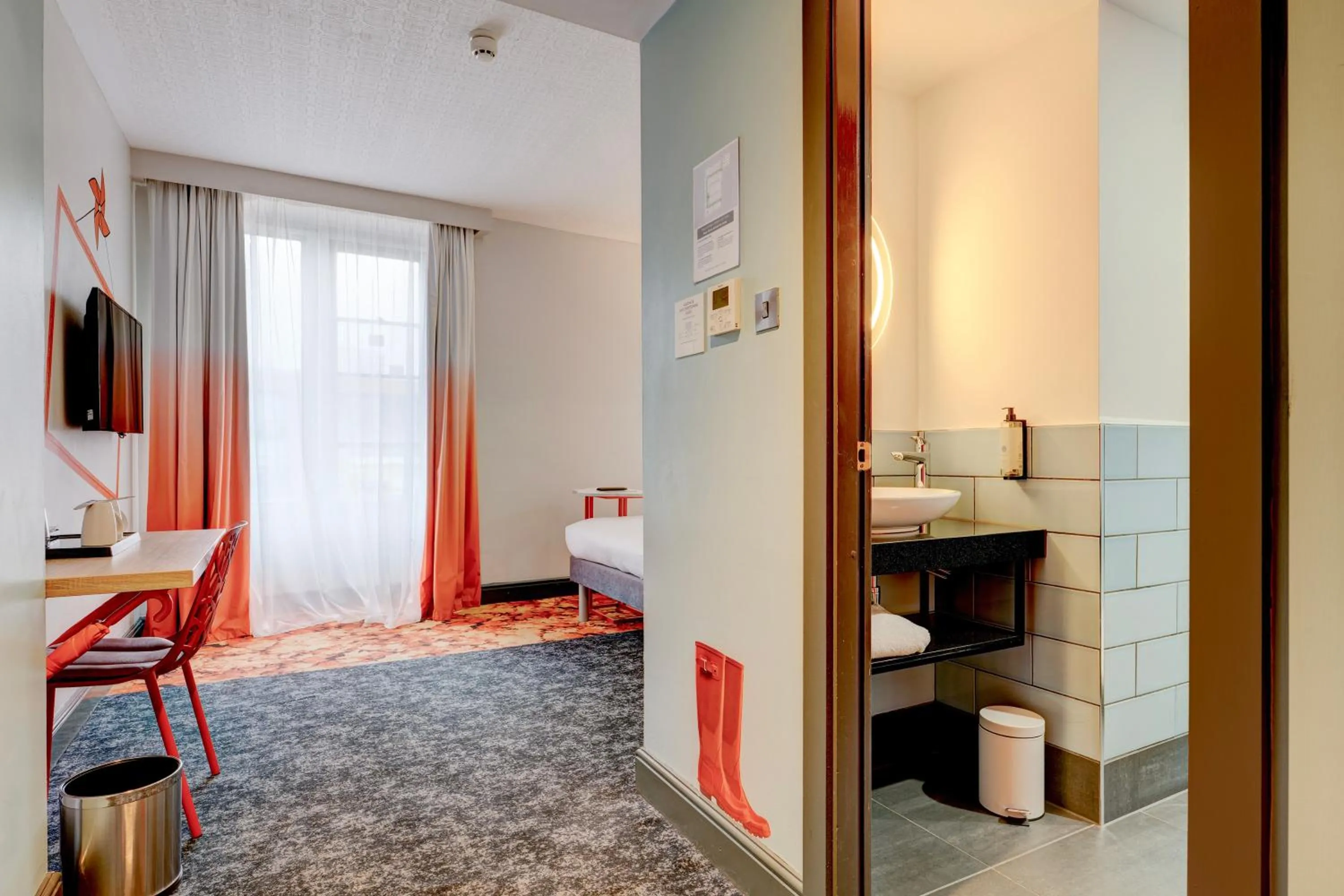 Bed in Manchester Portland By Sunday