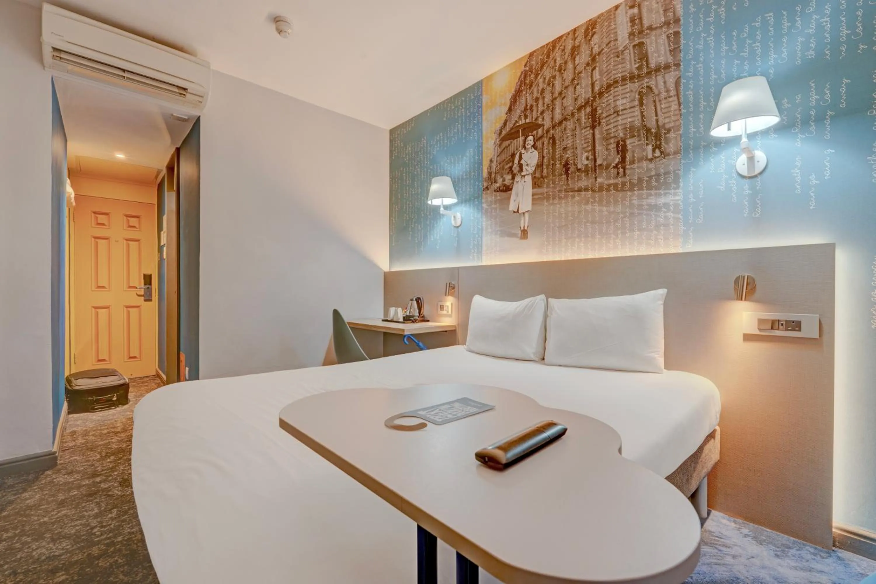 Bedroom, Bed in Manchester Portland By Sunday