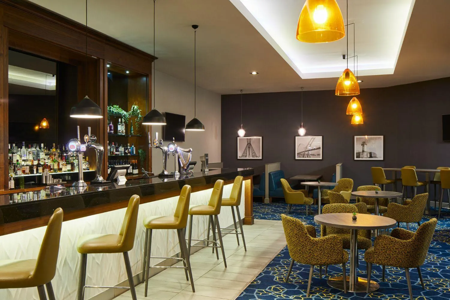 Lounge or bar in Leonardo Hotel Middlesbrough
