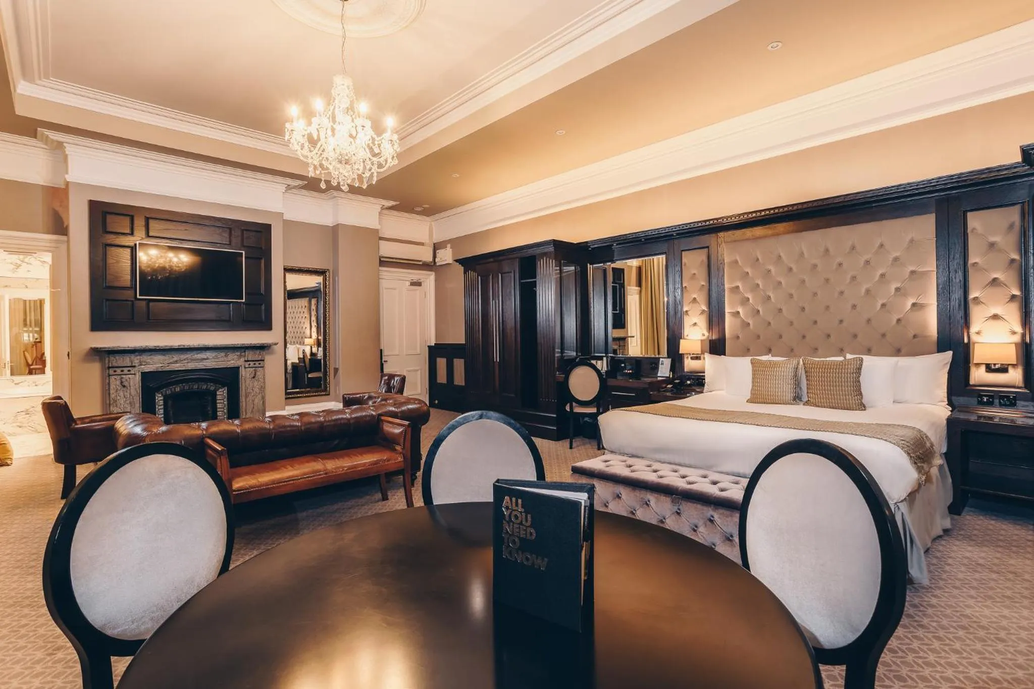 Bedroom, Bed in The County Hotel Newcastle