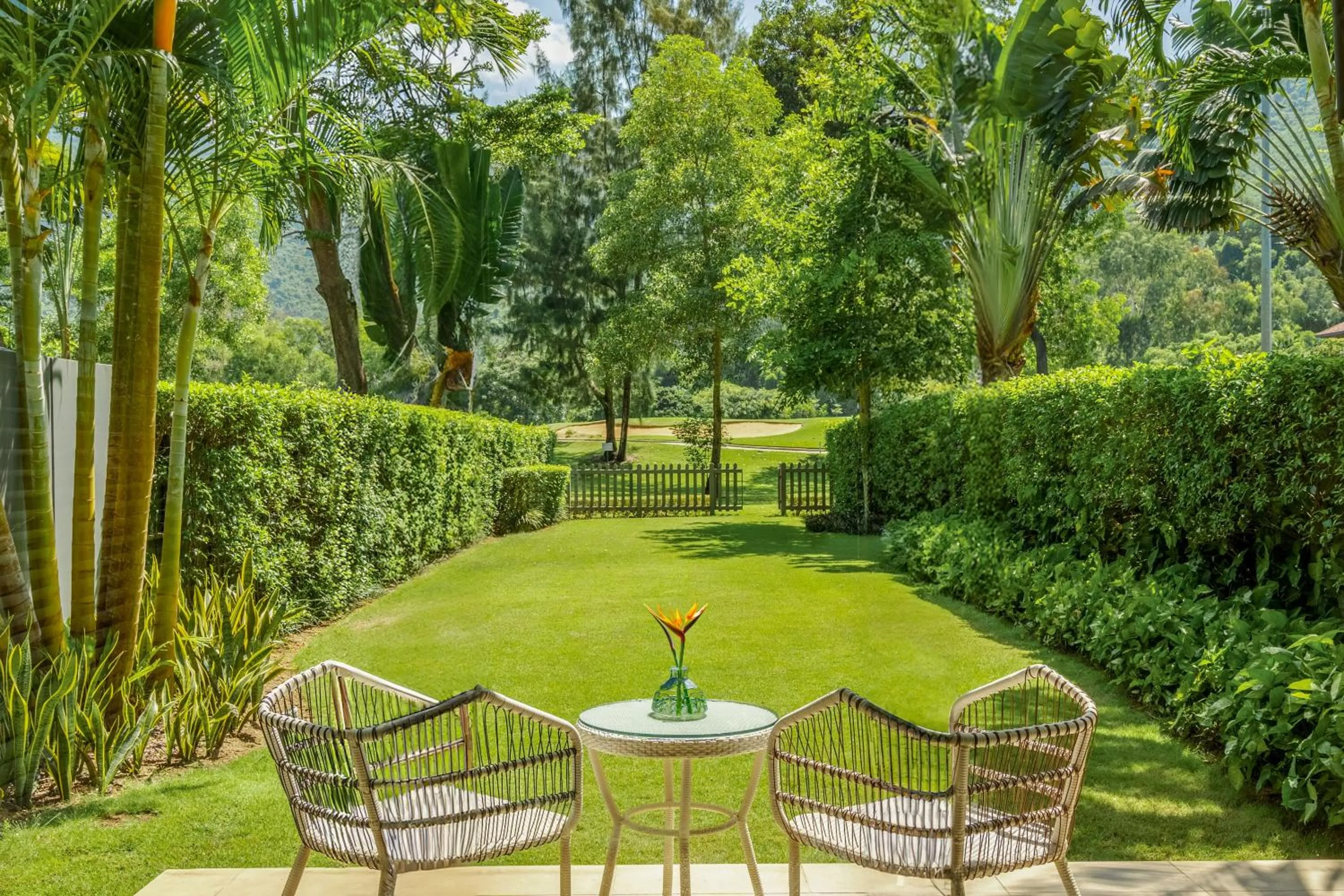 Garden in Laguna Parkside Lăng Cô