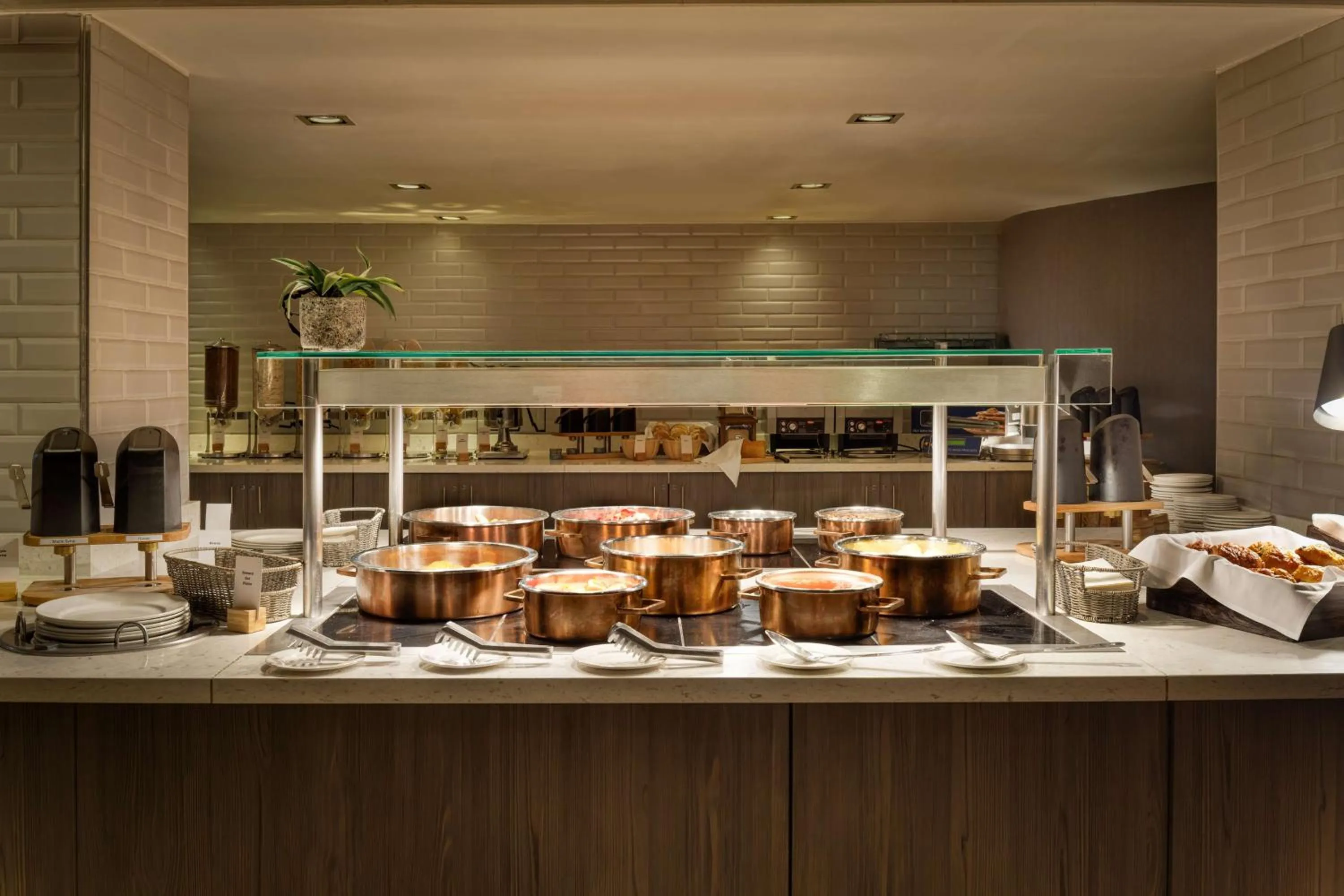 Restaurant/places to eat in DoubleTree by Hilton Glasgow Central