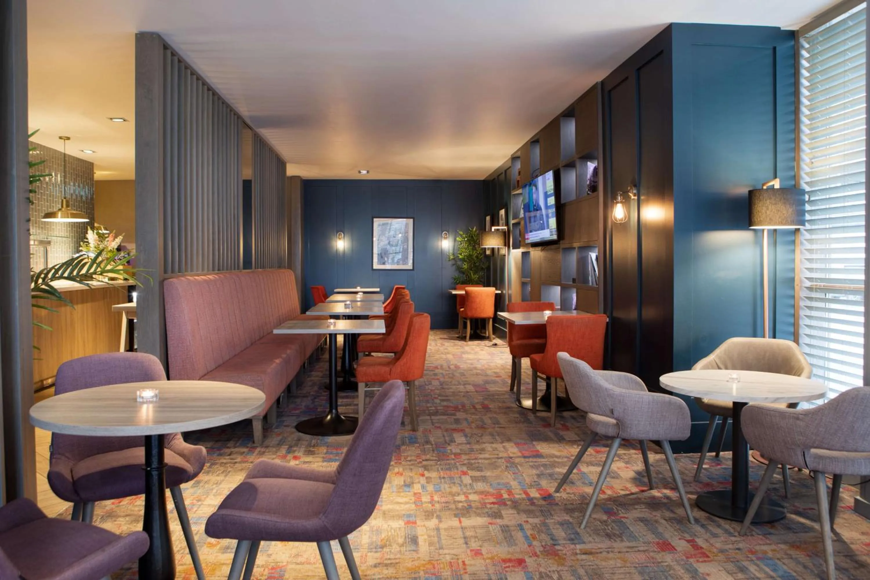 Living room in DoubleTree by Hilton Glasgow Central