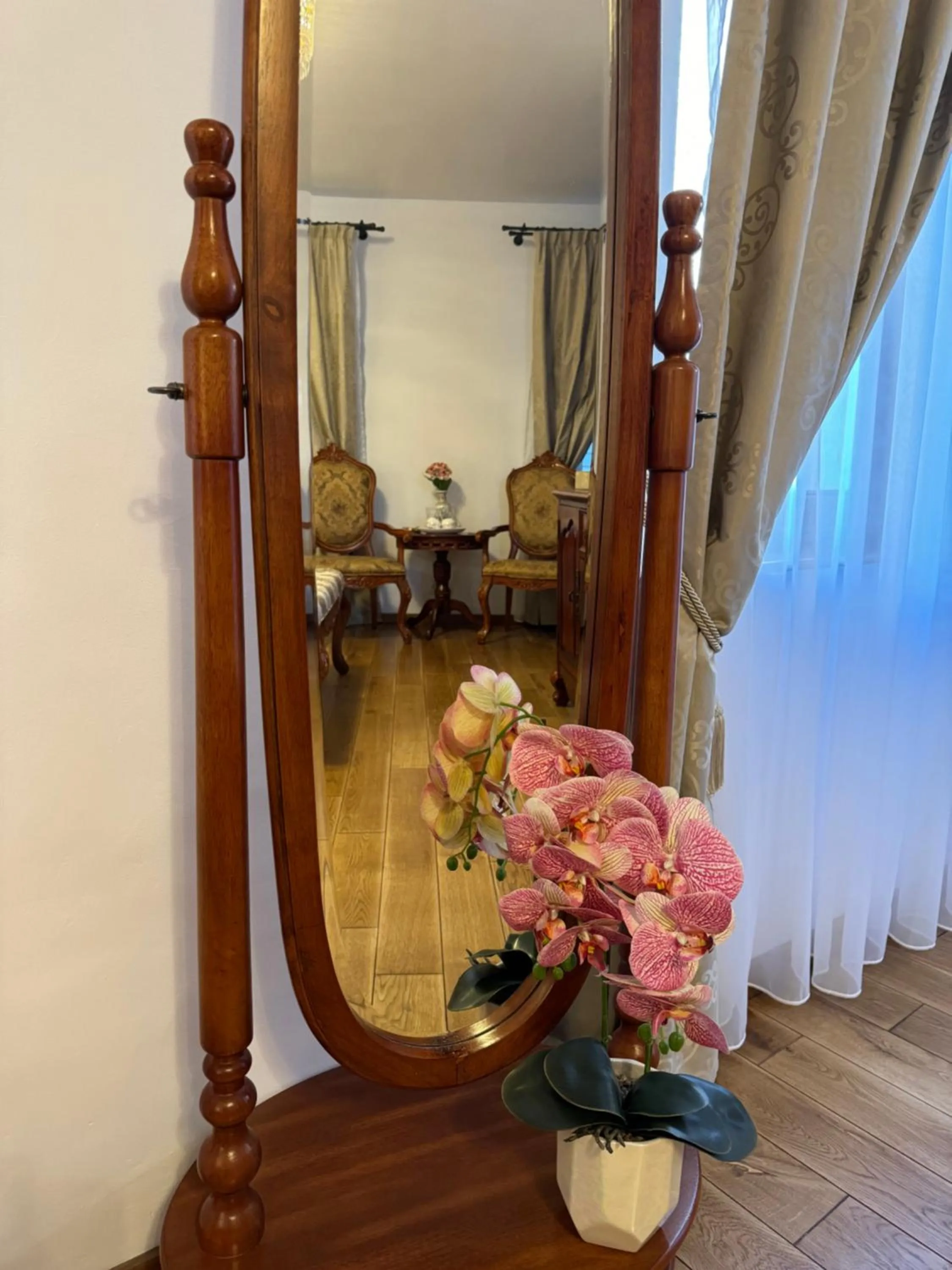 Photo of the whole room in Cetatea Medievala