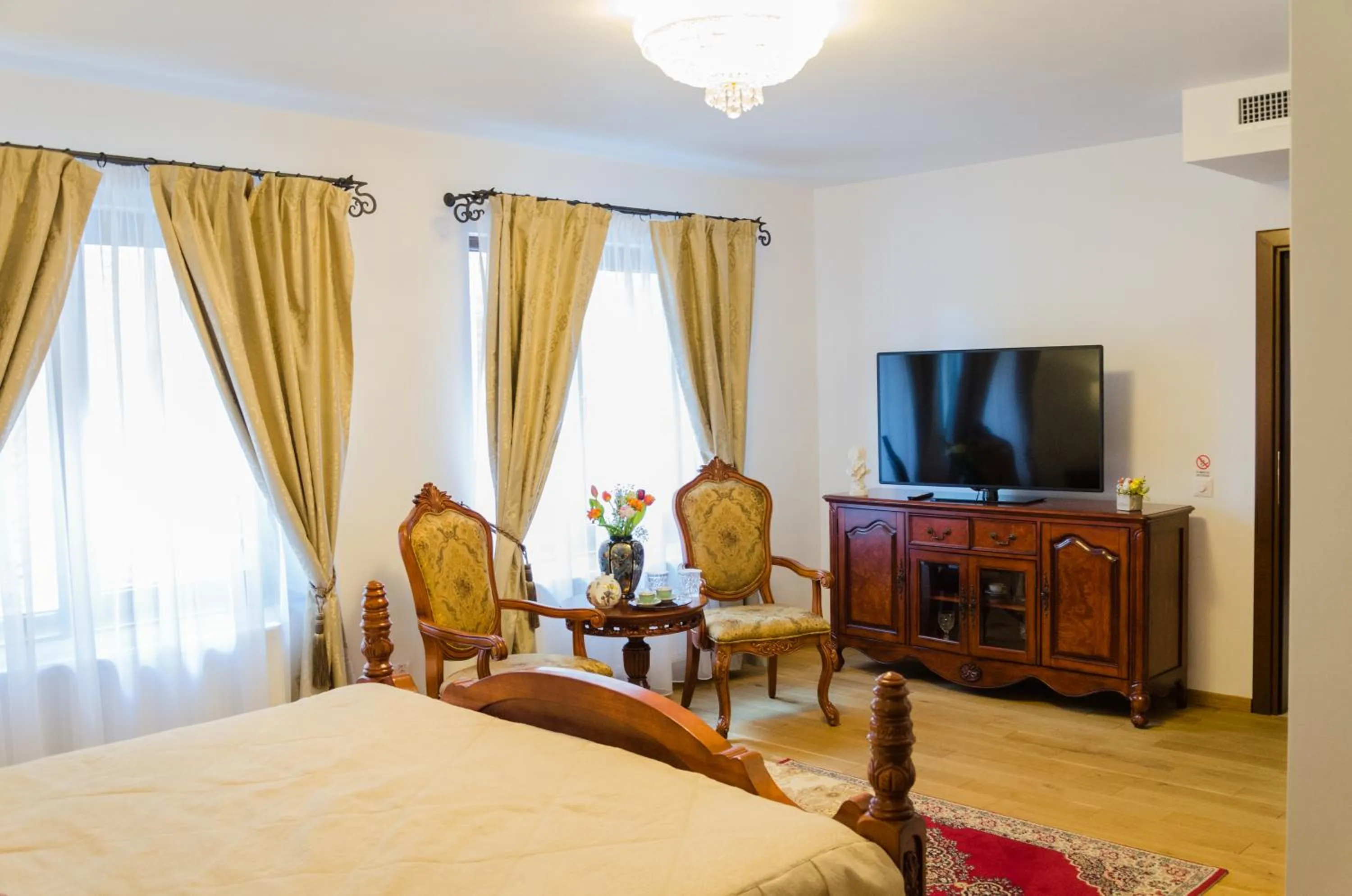 Photo of the whole room, Bed in Cetatea Medievala