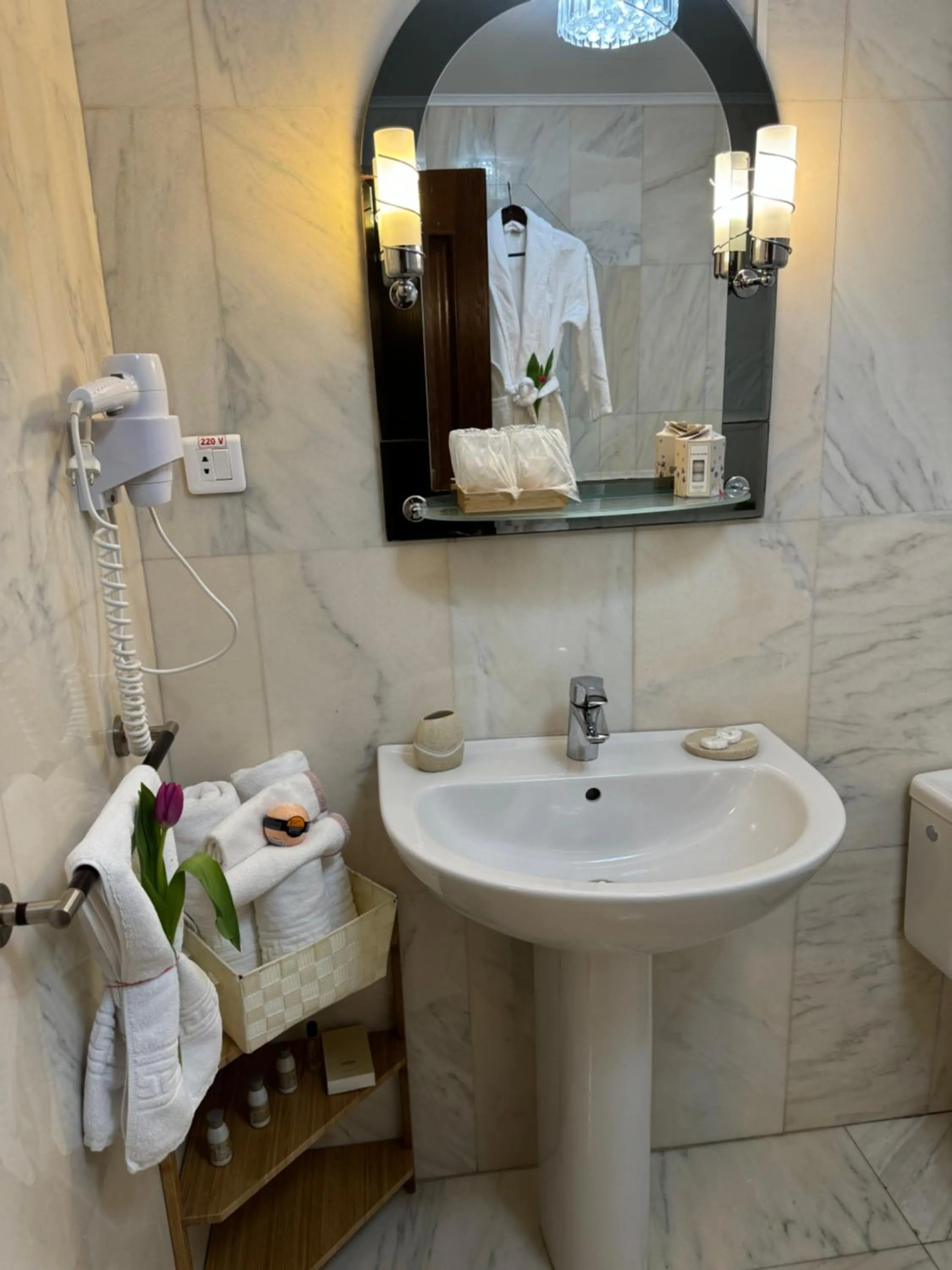 Bathroom in Cetatea Medievala