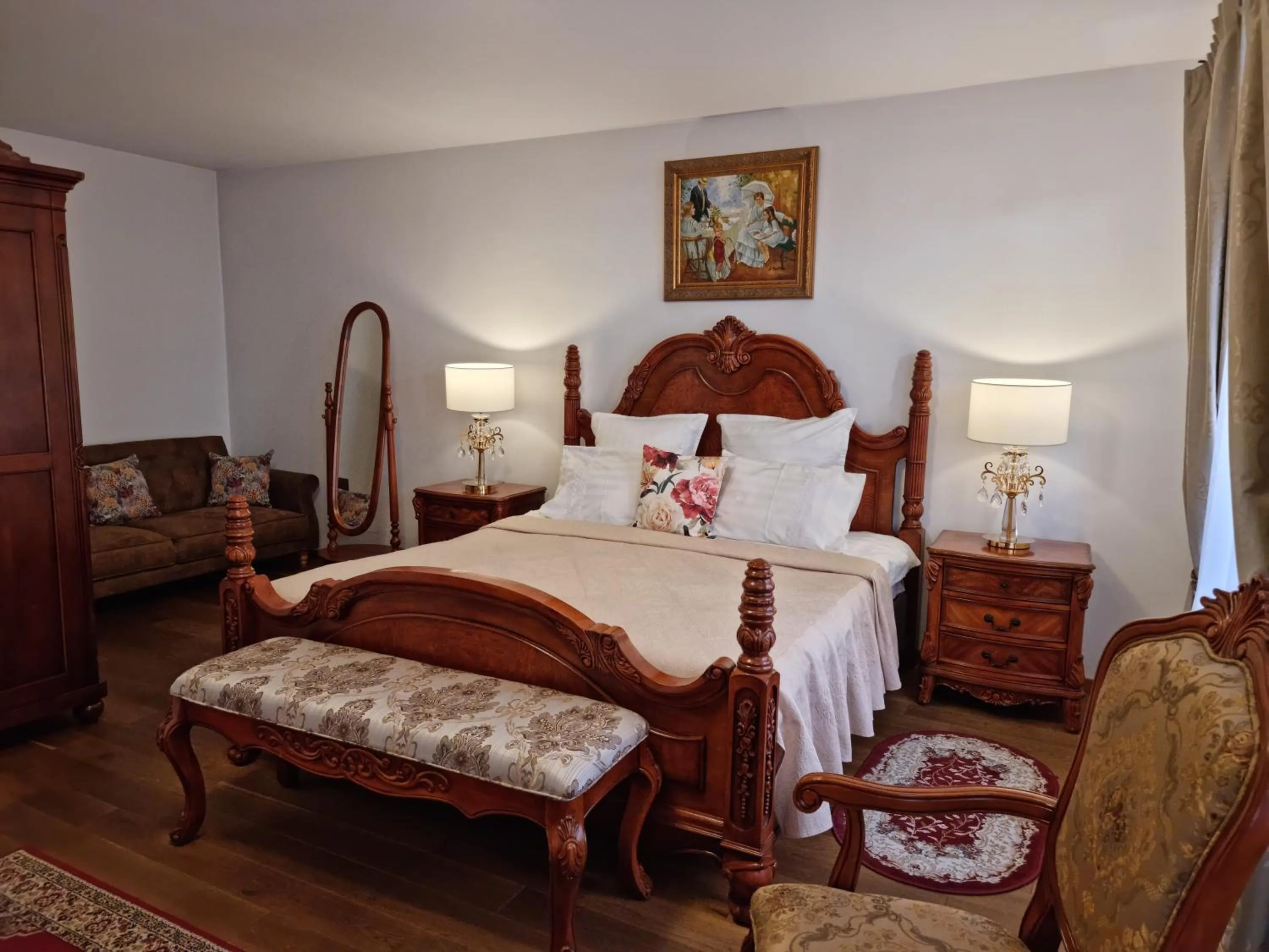 Bed in Cetatea Medievala