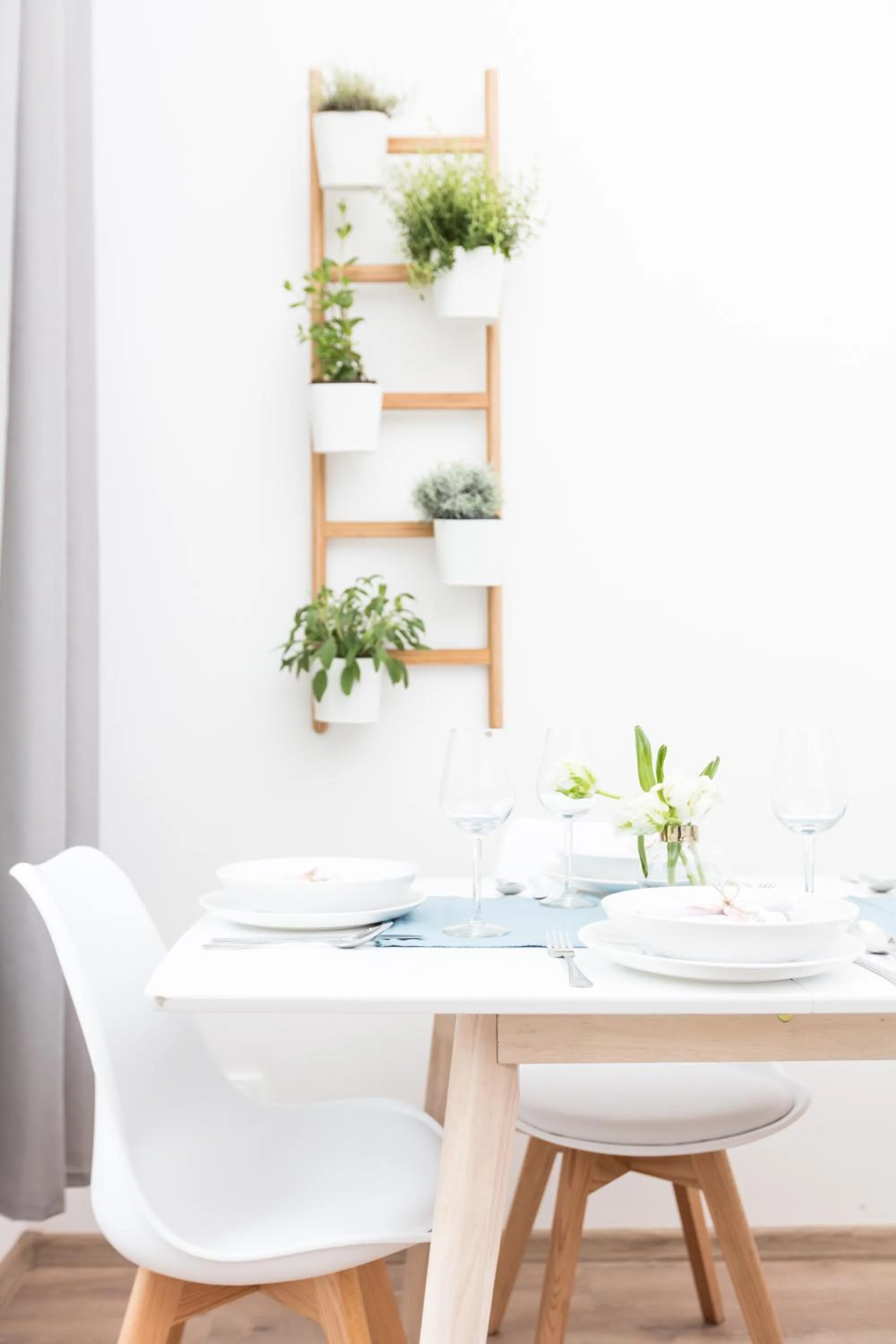 Dining area in Chill apartments