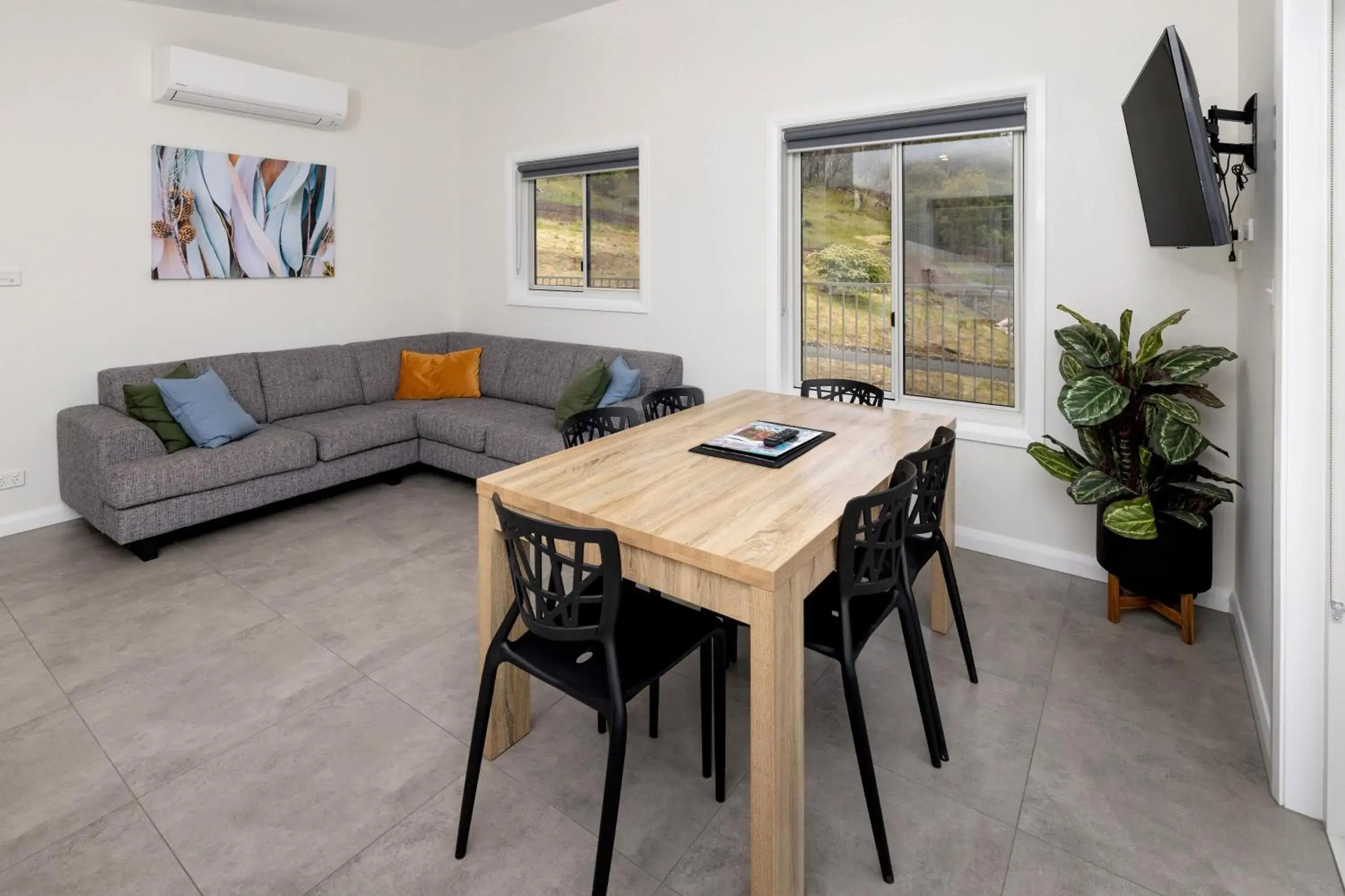 Superior Villa in BIG4 Launceston Holiday Park Superior Villa in BIG4 Launceston Holiday Park