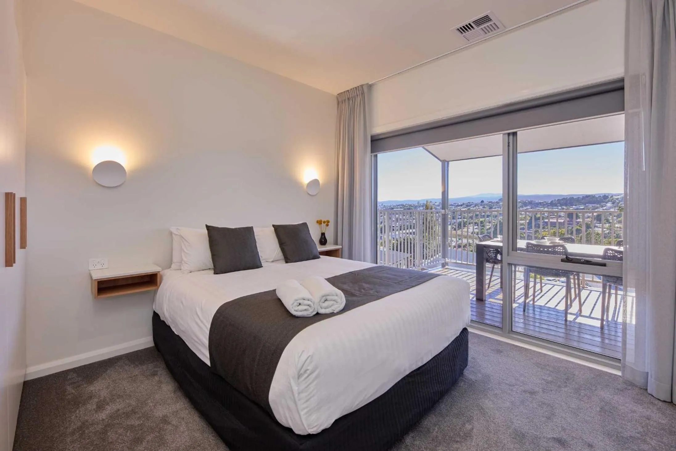 Bed in BIG4 Launceston Holiday Park