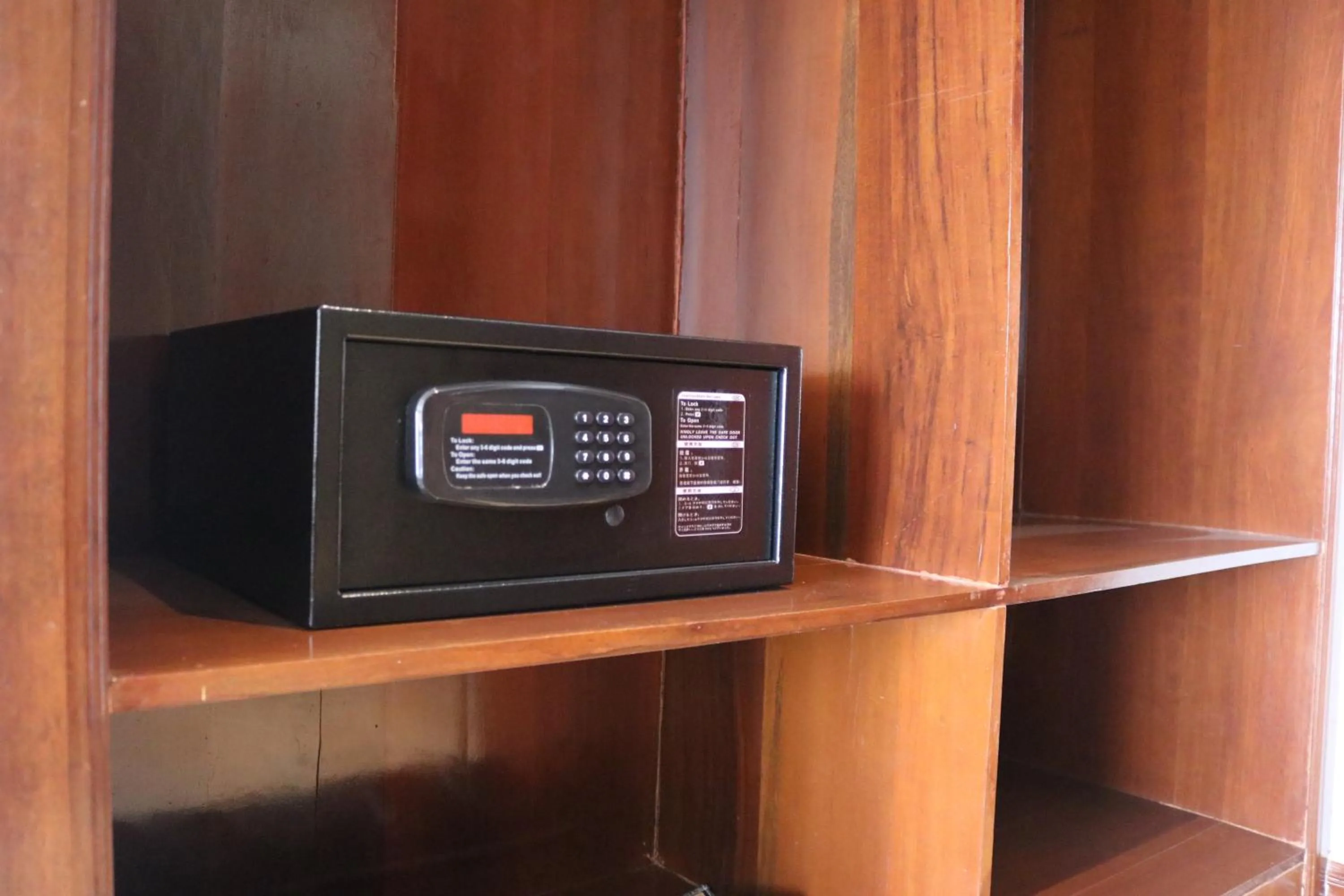 Area and facilities in Chang Palace Vientiane