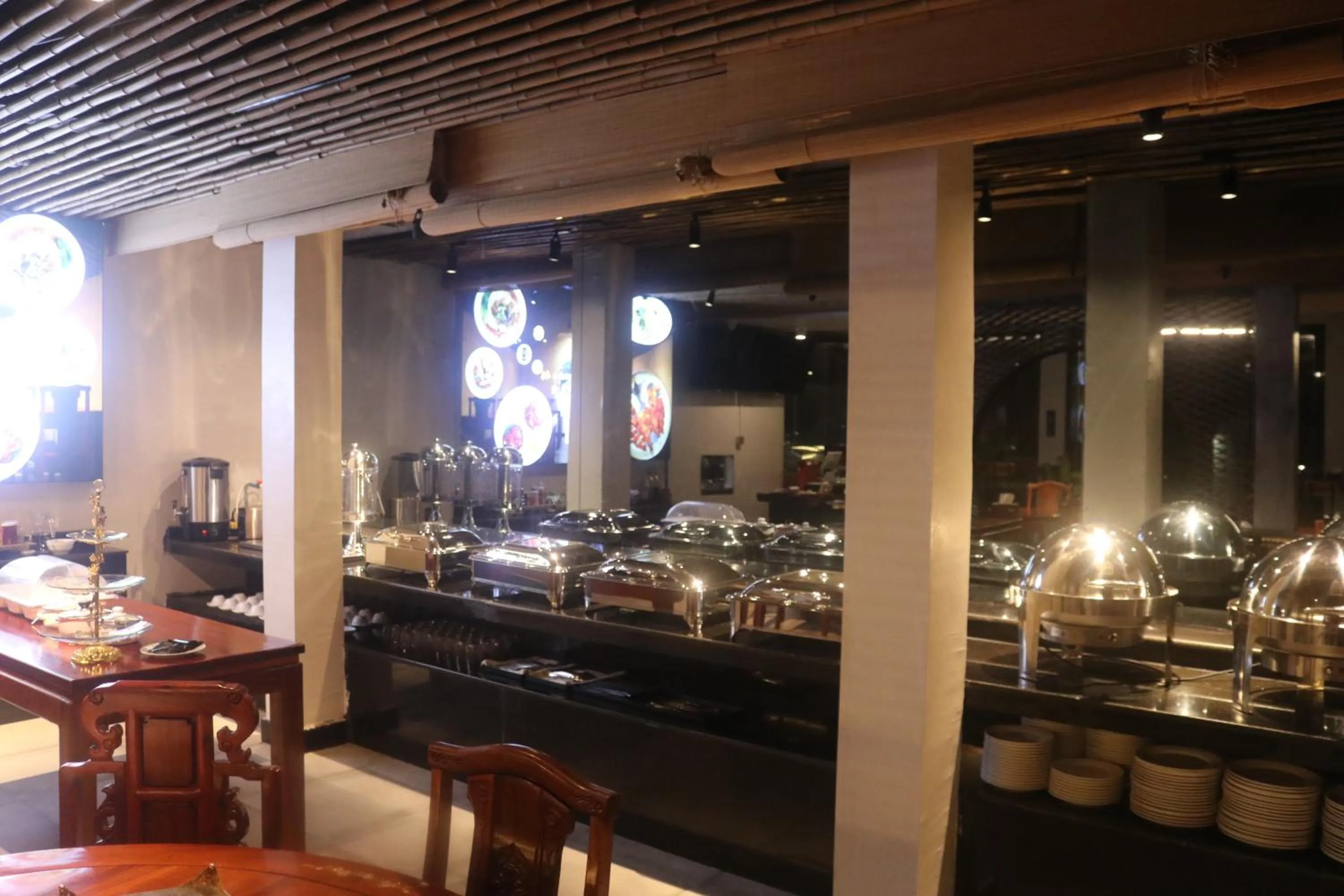 Breakfast in Chang Palace Vientiane