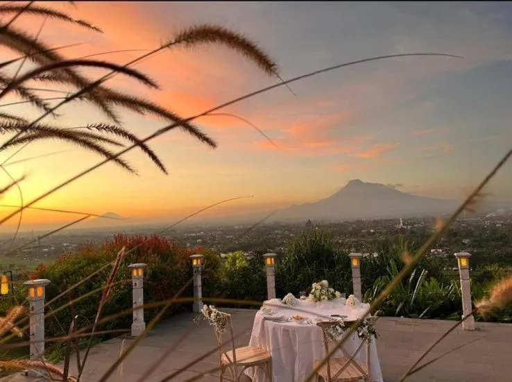 Restaurant/places to eat in Abhayagiri - Sumberwatu Heritage Resort