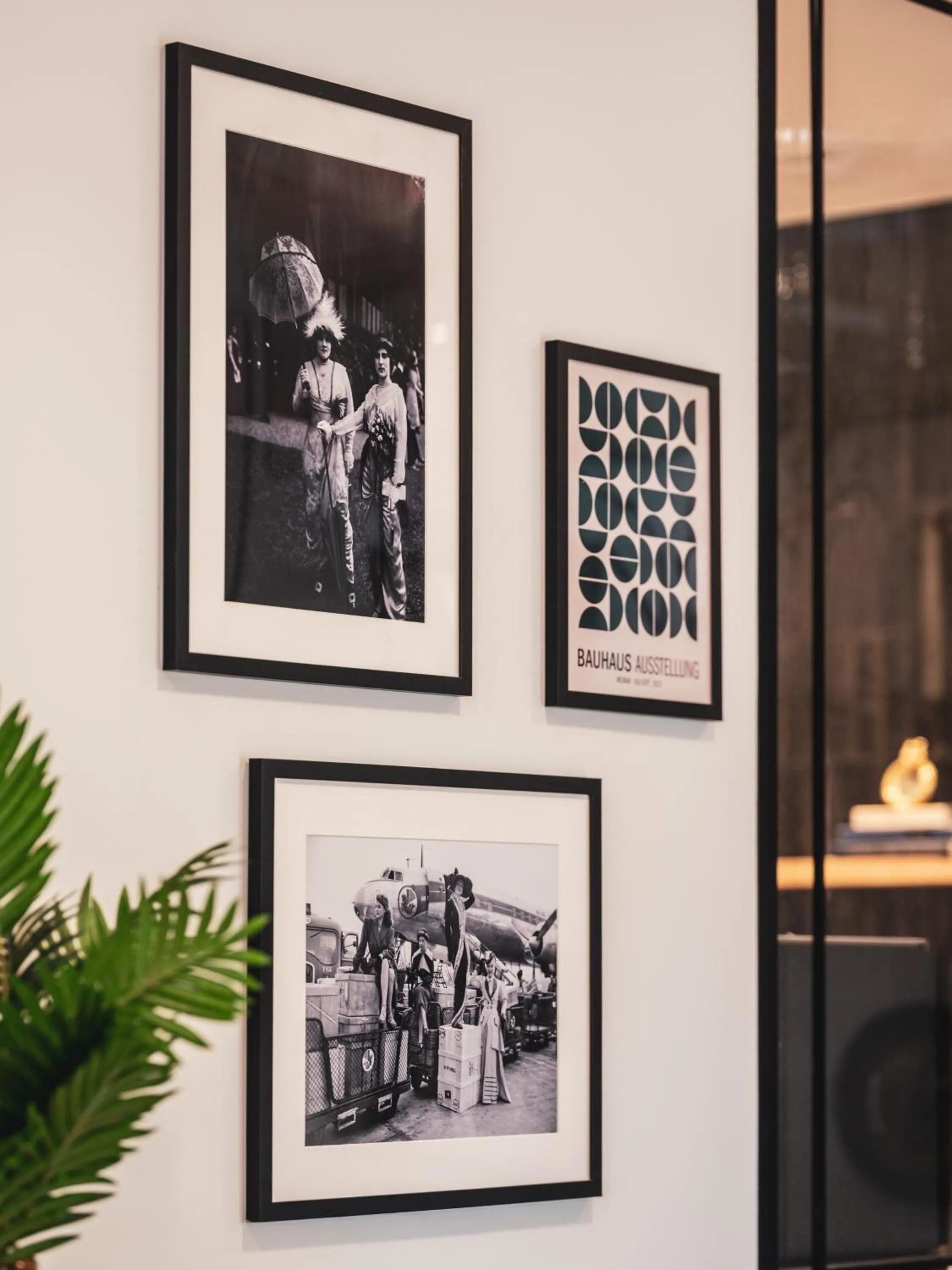 Decorative detail in Hotel Amiral