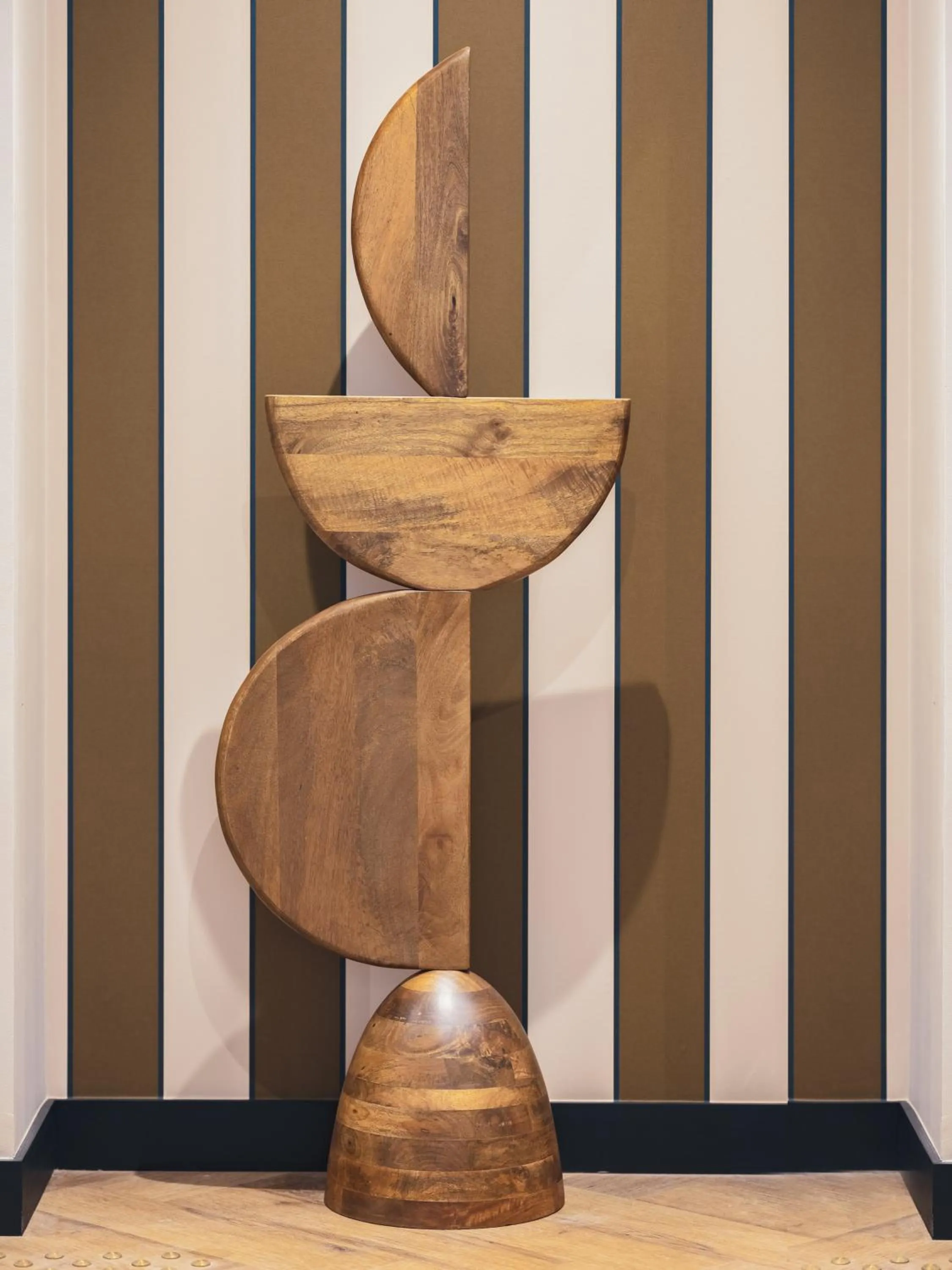 Decorative detail in Hotel Amiral