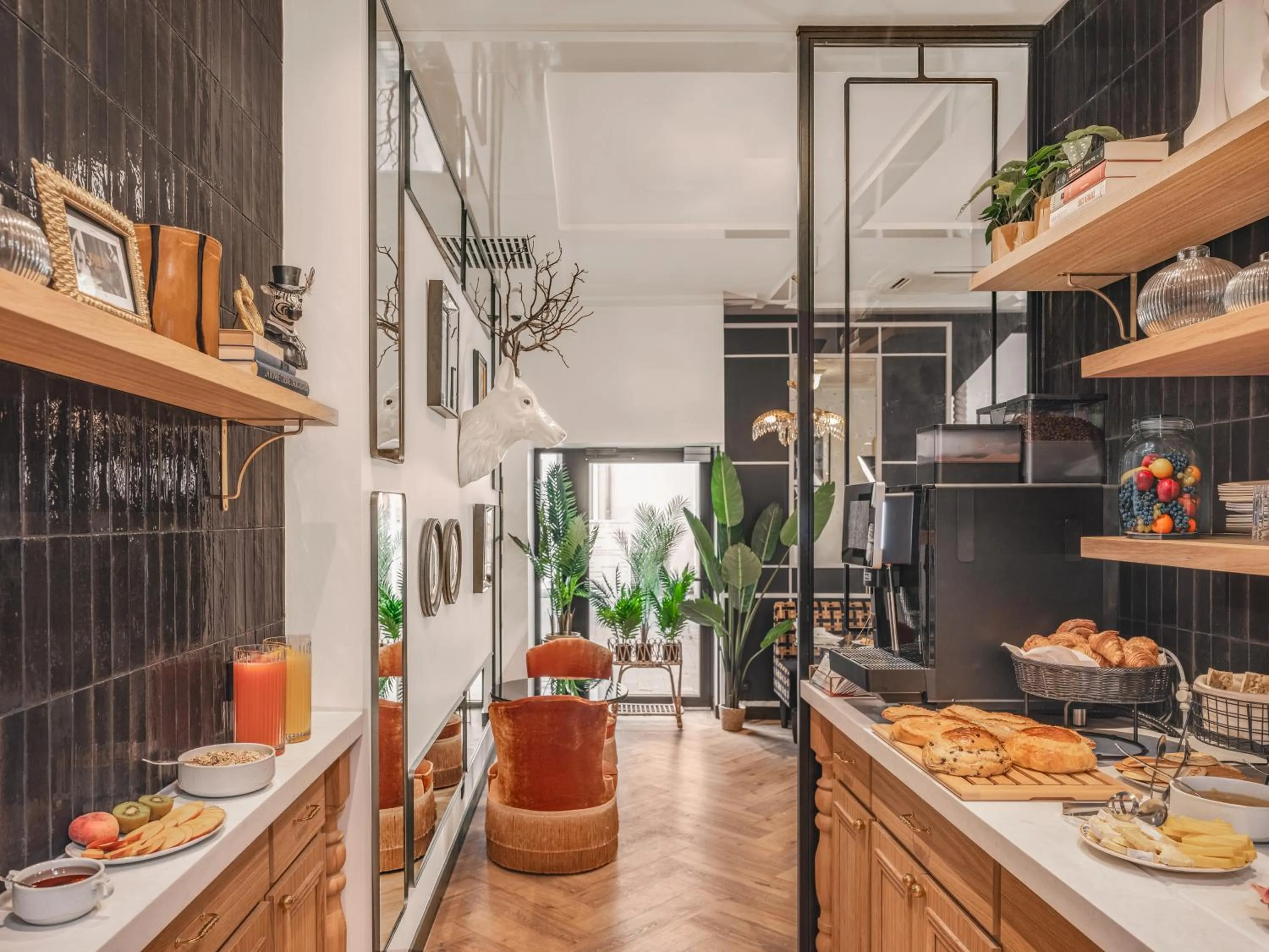 Buffet breakfast in Hotel Amiral