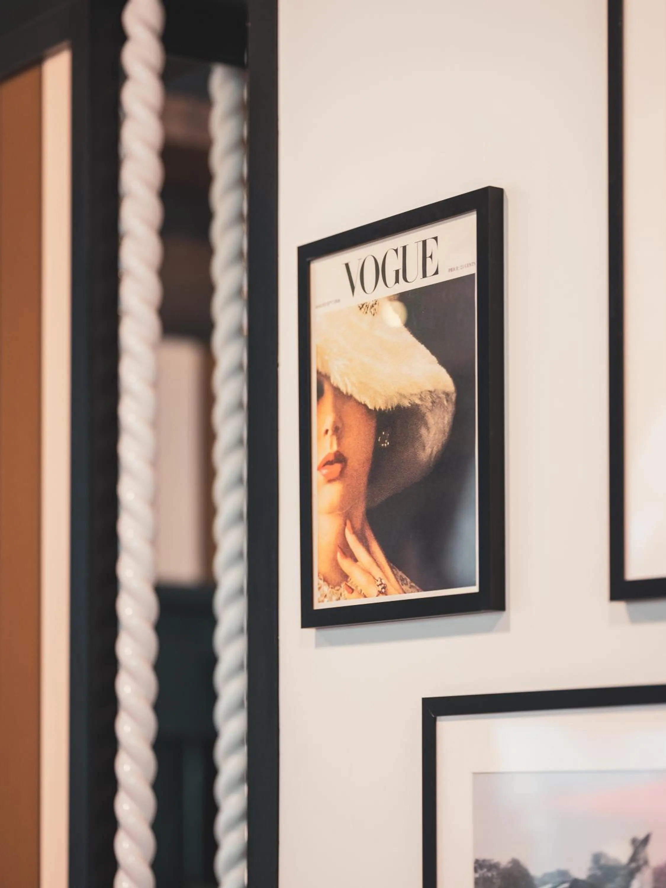 Decorative detail in Hotel Amiral