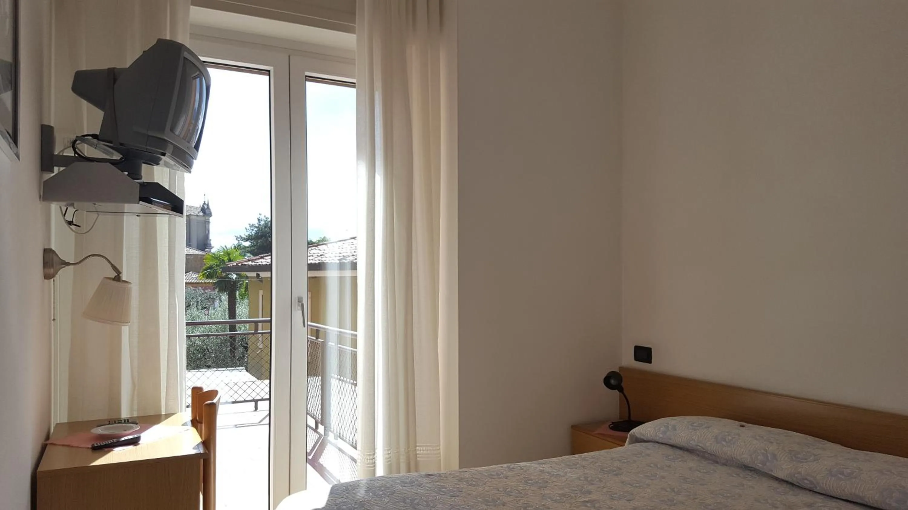 Bedroom, Bed in Hotel Firenze