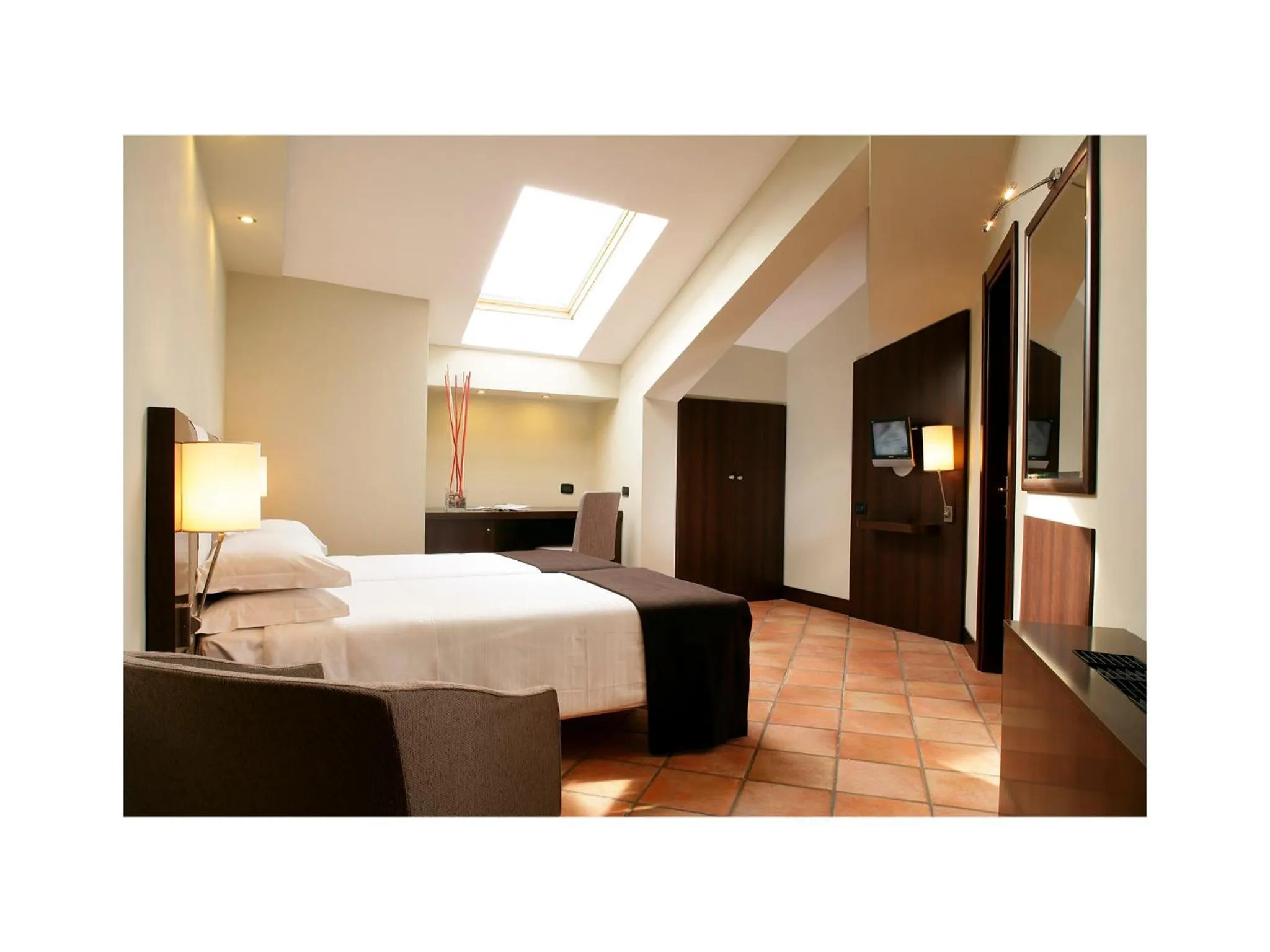 Photo of the whole room, Bed in TH Roma - Carpegna Palace