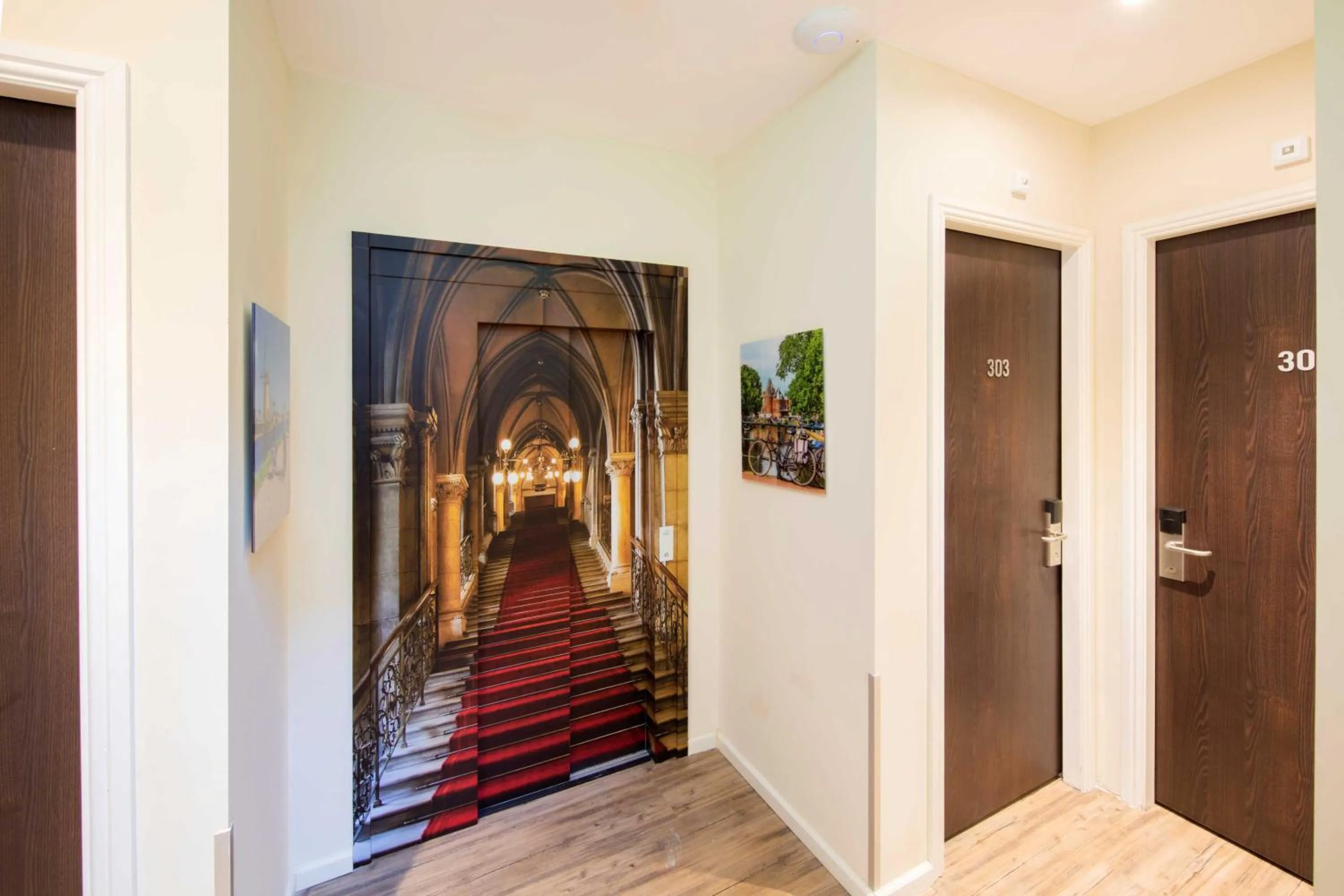 Area and facilities in Royal Plaza Hotel Amsterdam