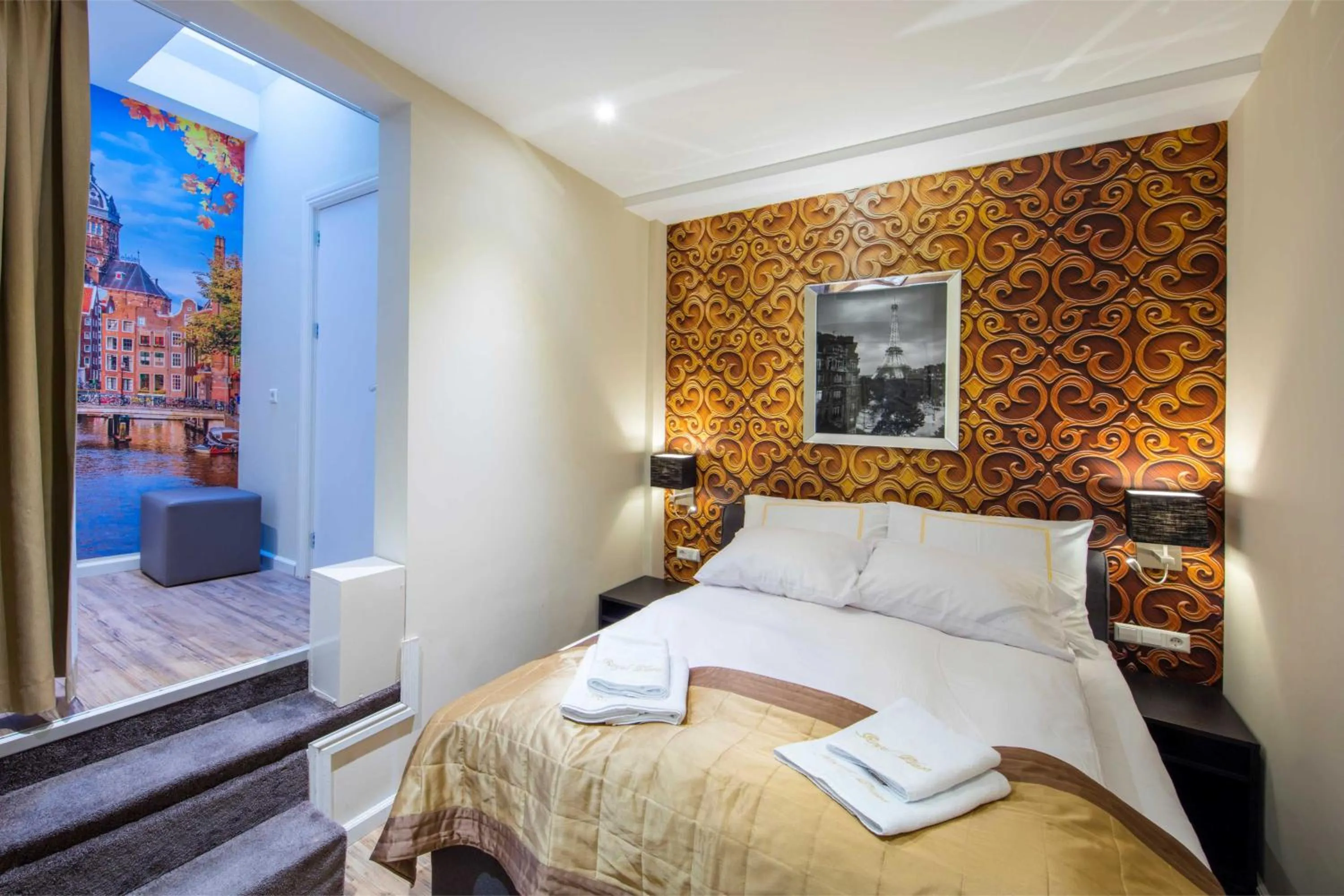 Bedroom, Bed in Royal Plaza Hotel Amsterdam