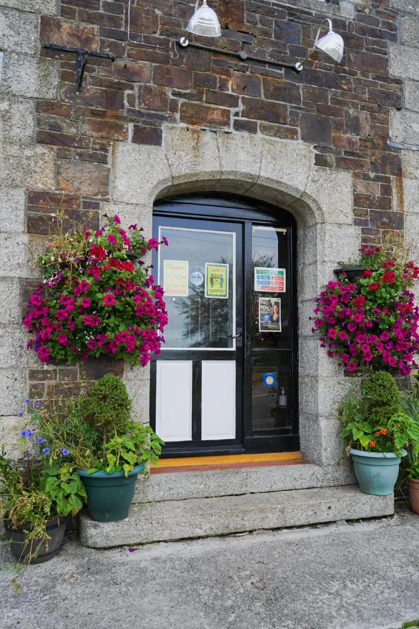 Property building in Fox & Hounds Hotel