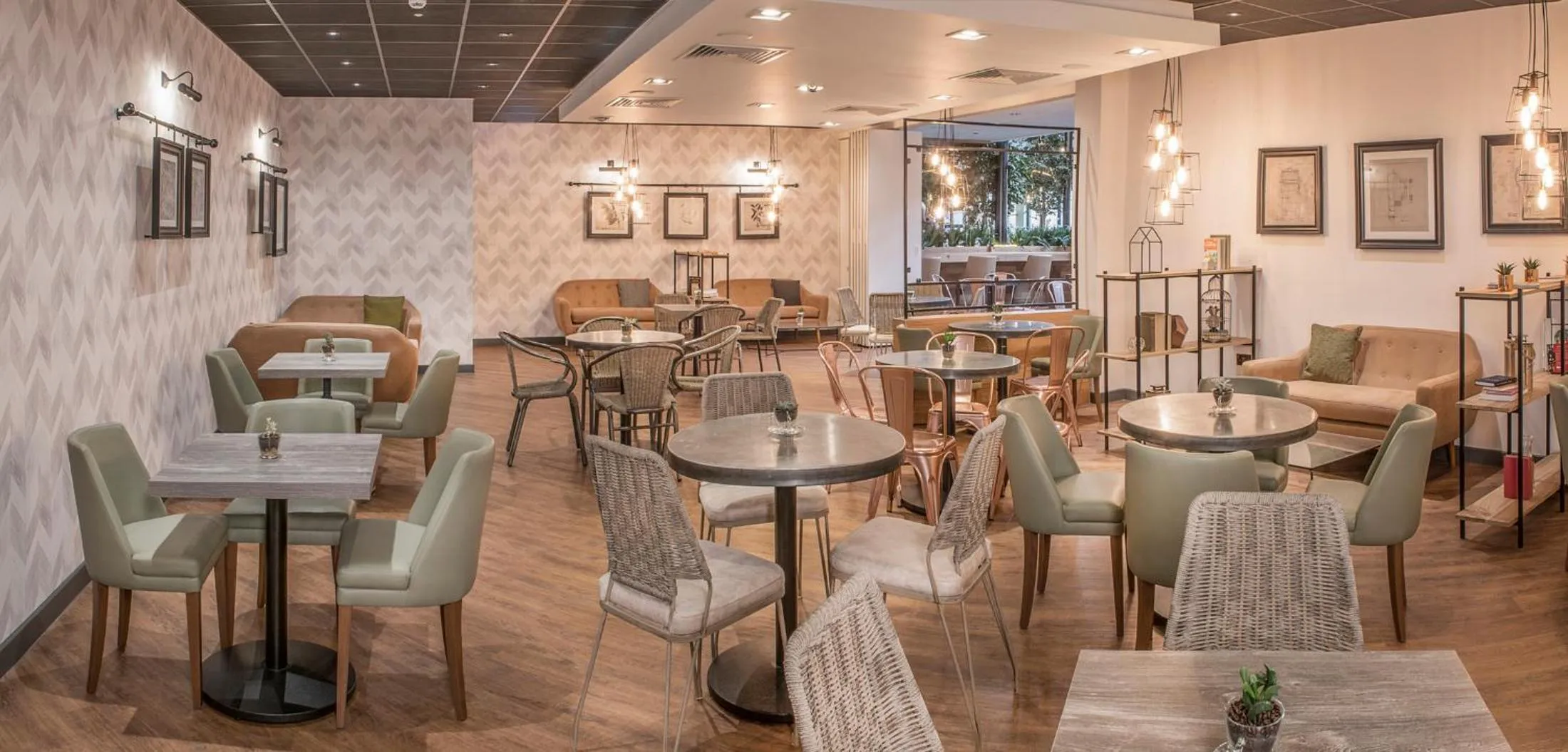 Restaurant/places to eat in De Vere Wokefield Estate