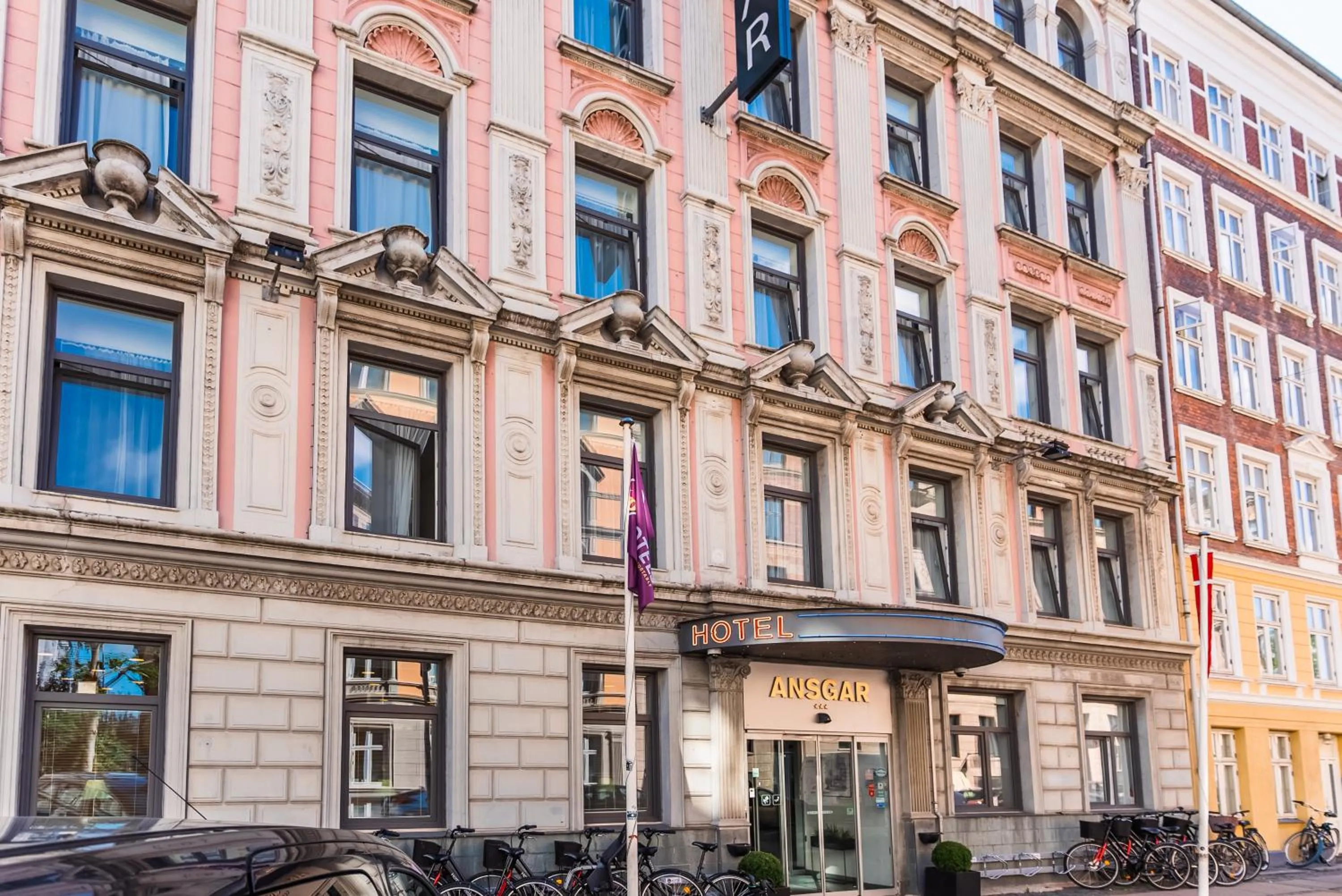 Breakfast in Go Hotel Ansgar