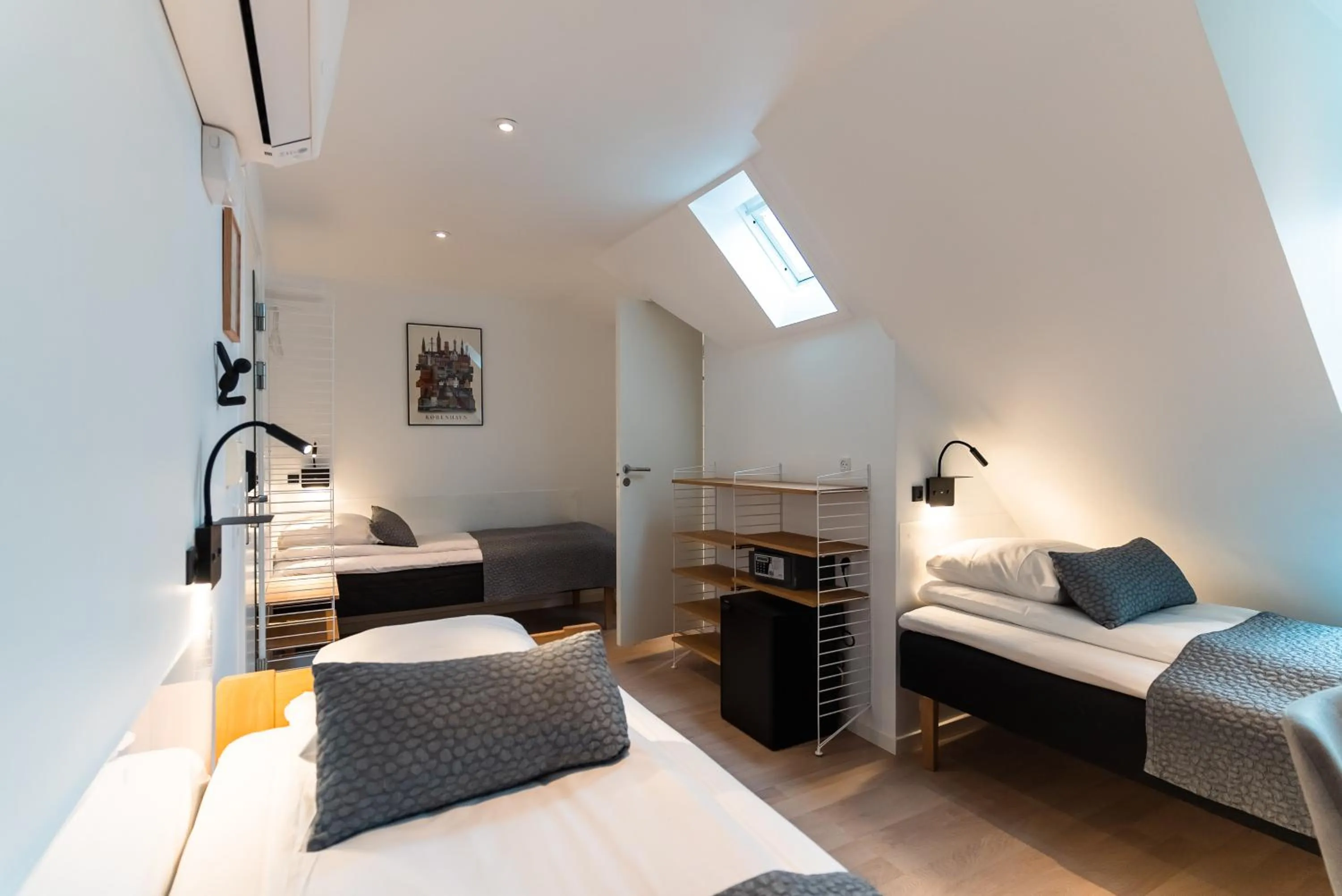 Coffee/tea facilities, Bed in Go Hotel Ansgar