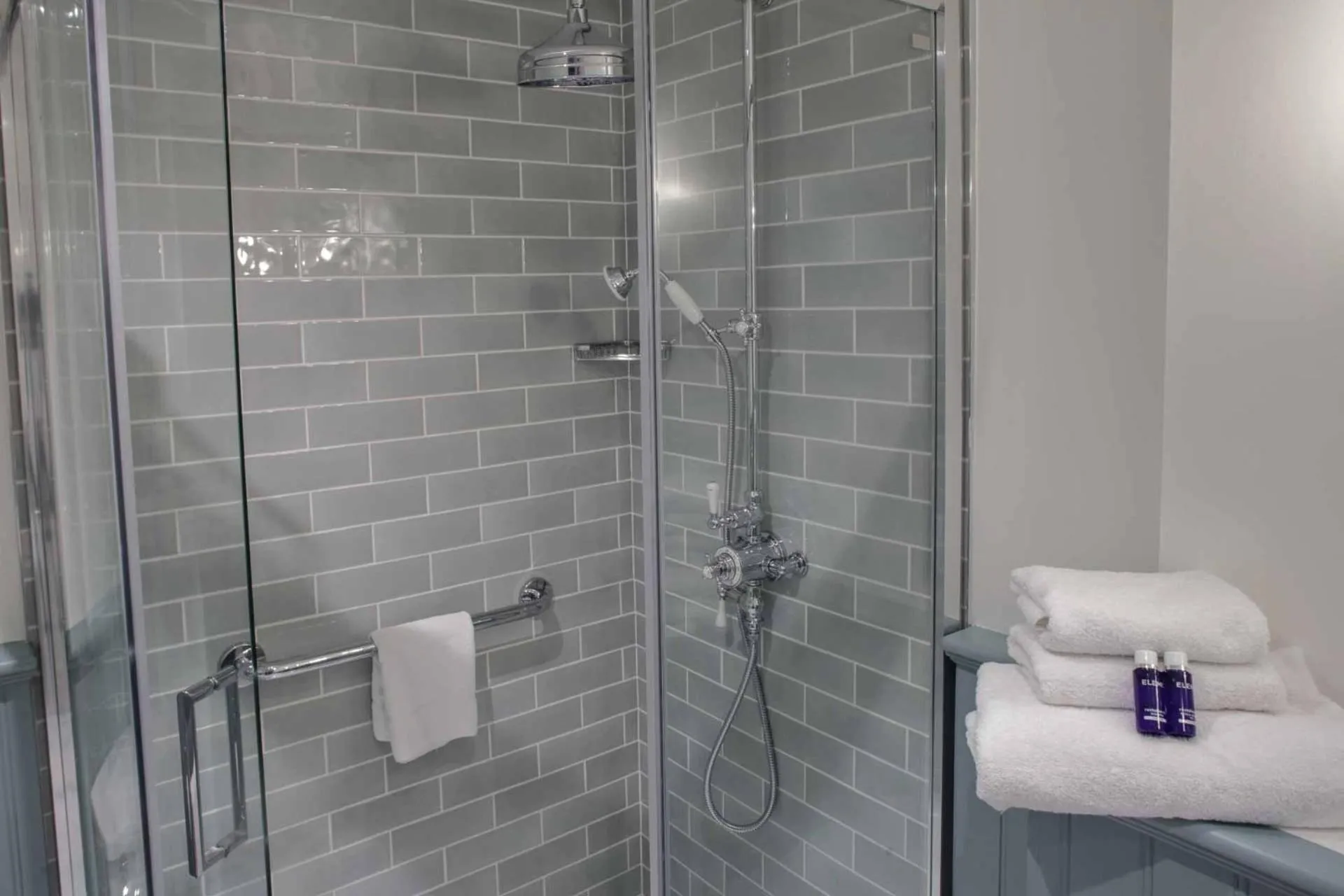 Shower in Cahernane House Hotel