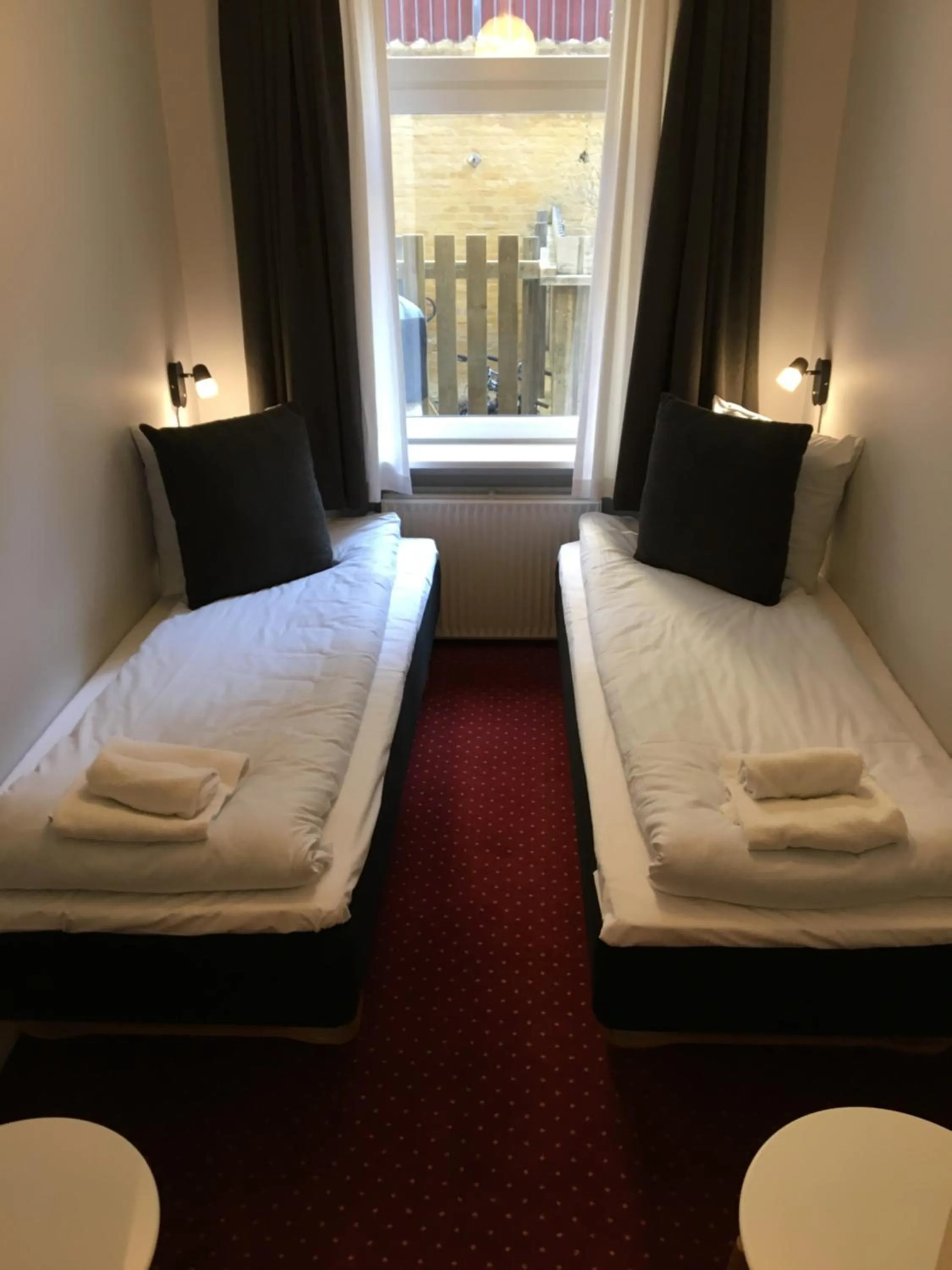 Bed in City Hotel Nebo