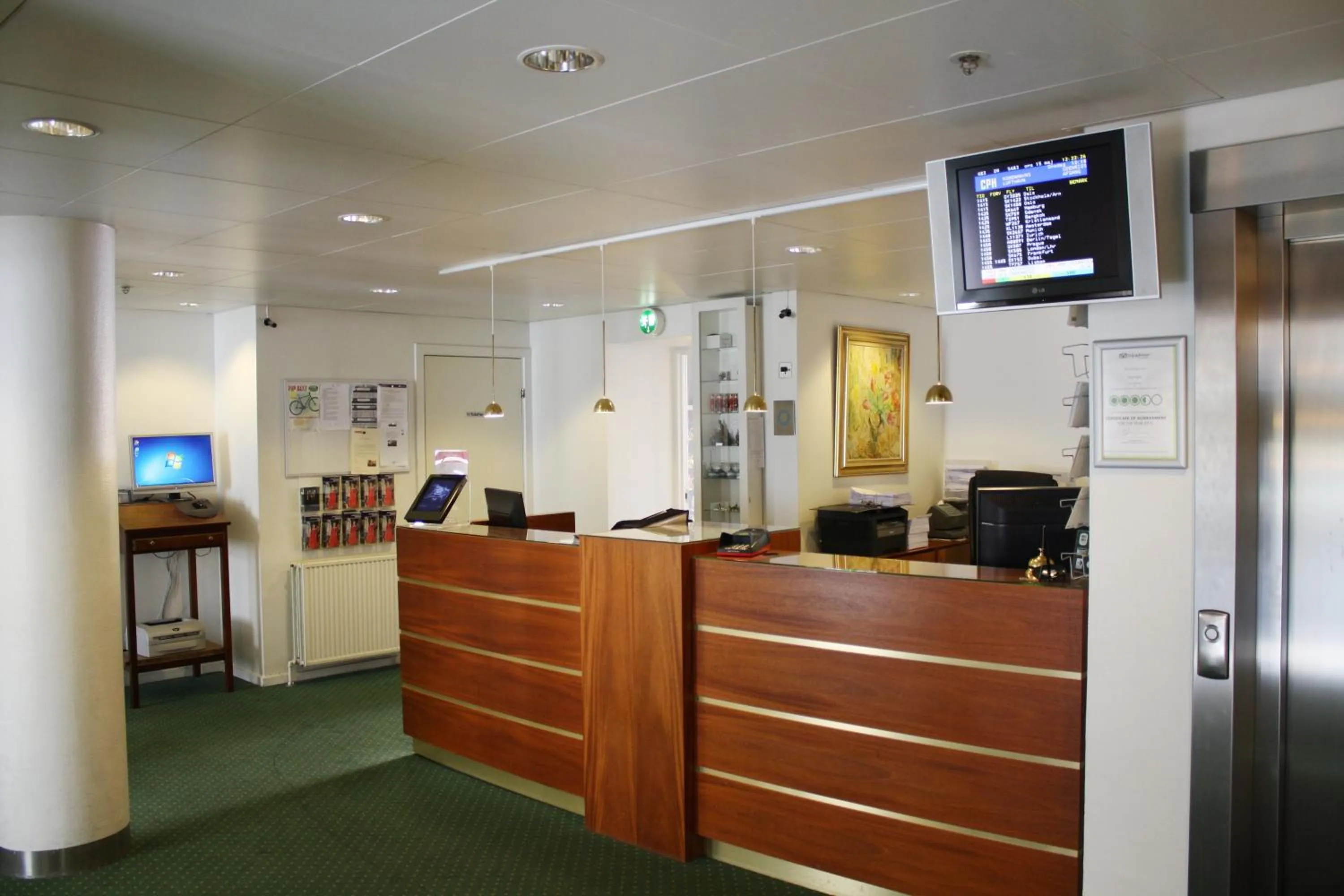 Lobby or reception in City Hotel Nebo