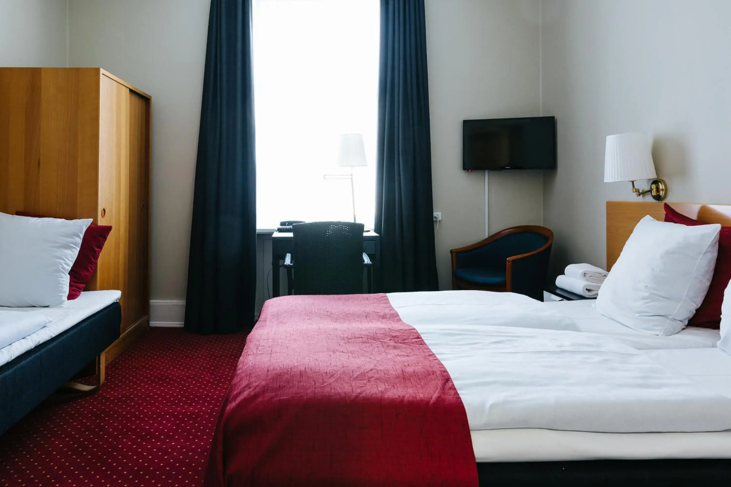 Economy Triple Room with Shared Bathroom in City Hotel Nebo Economy Triple Room with Shared Bathroom in City Hotel Nebo