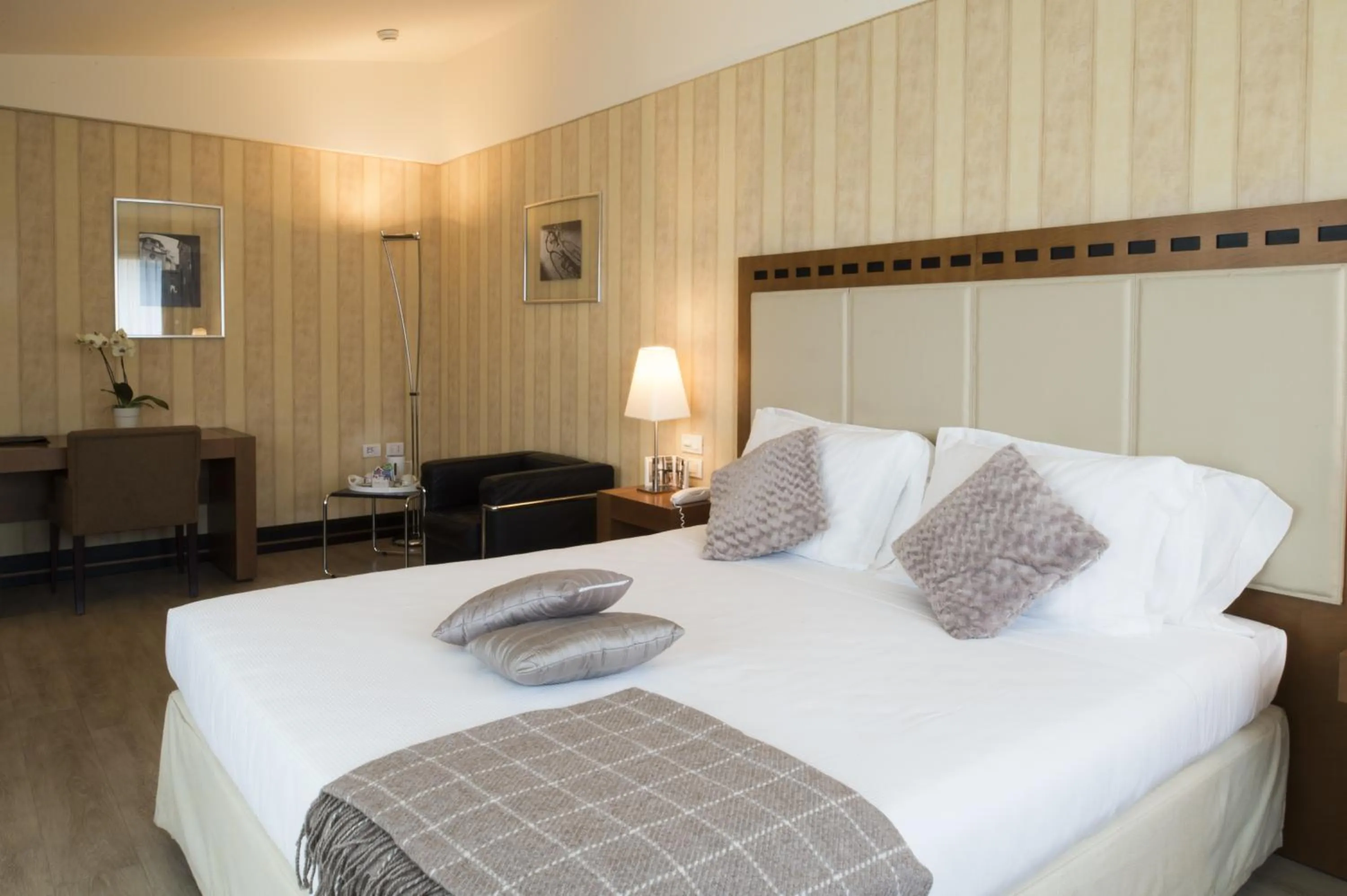 Photo of the whole room, Bed in Hotel Maggior Consiglio