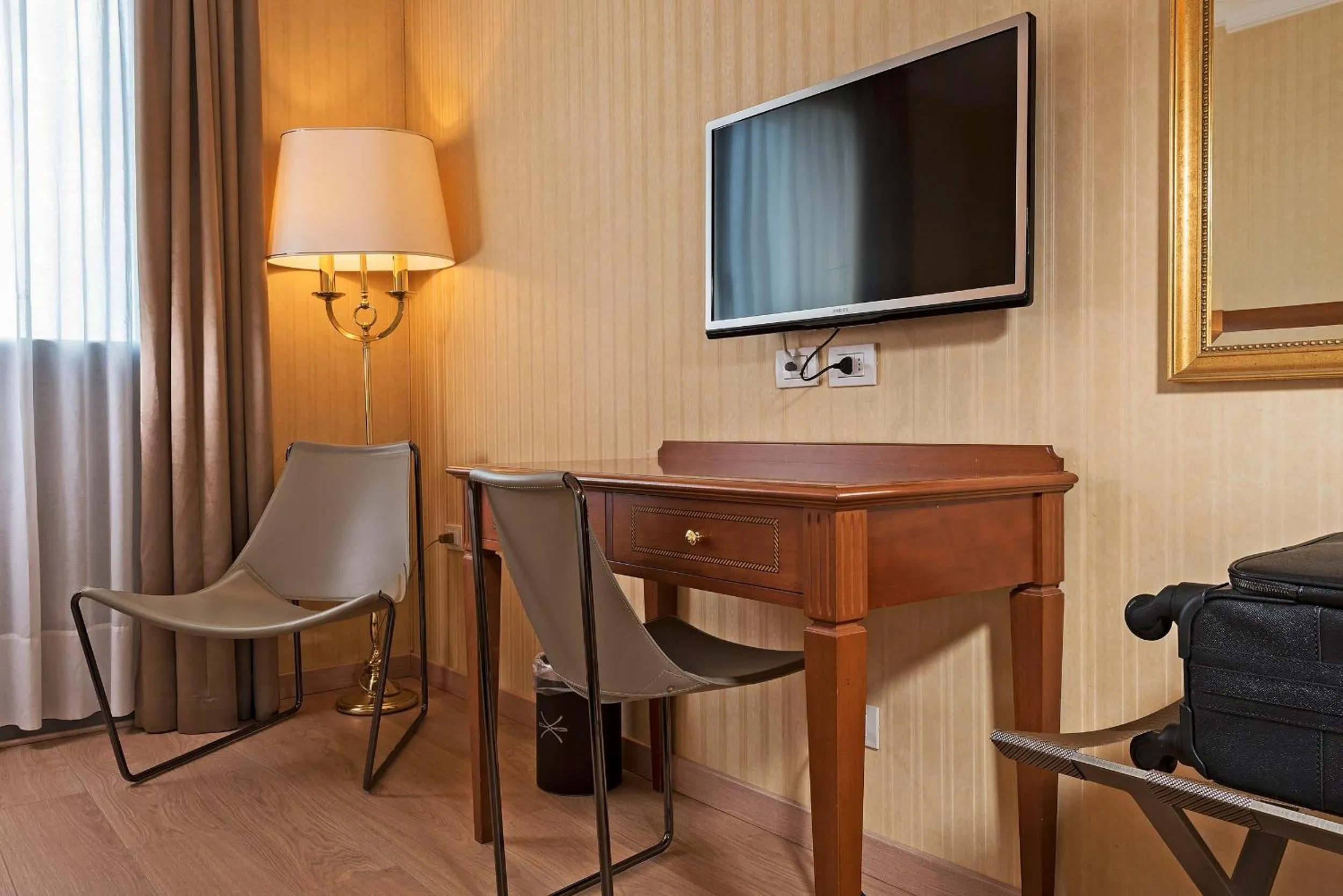 TV and multimedia in Hotel Maggior Consiglio